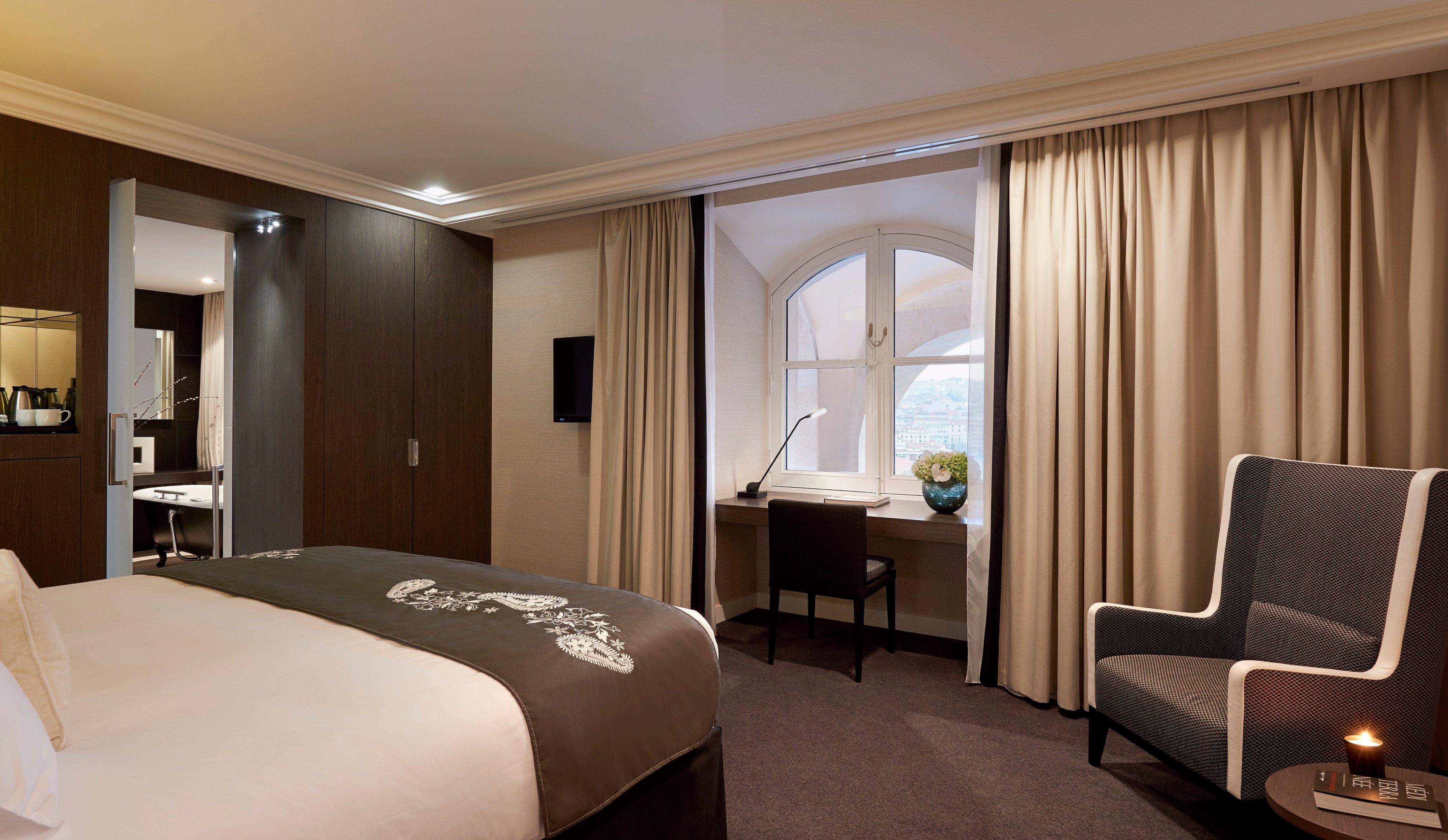 Junior Suite with Views