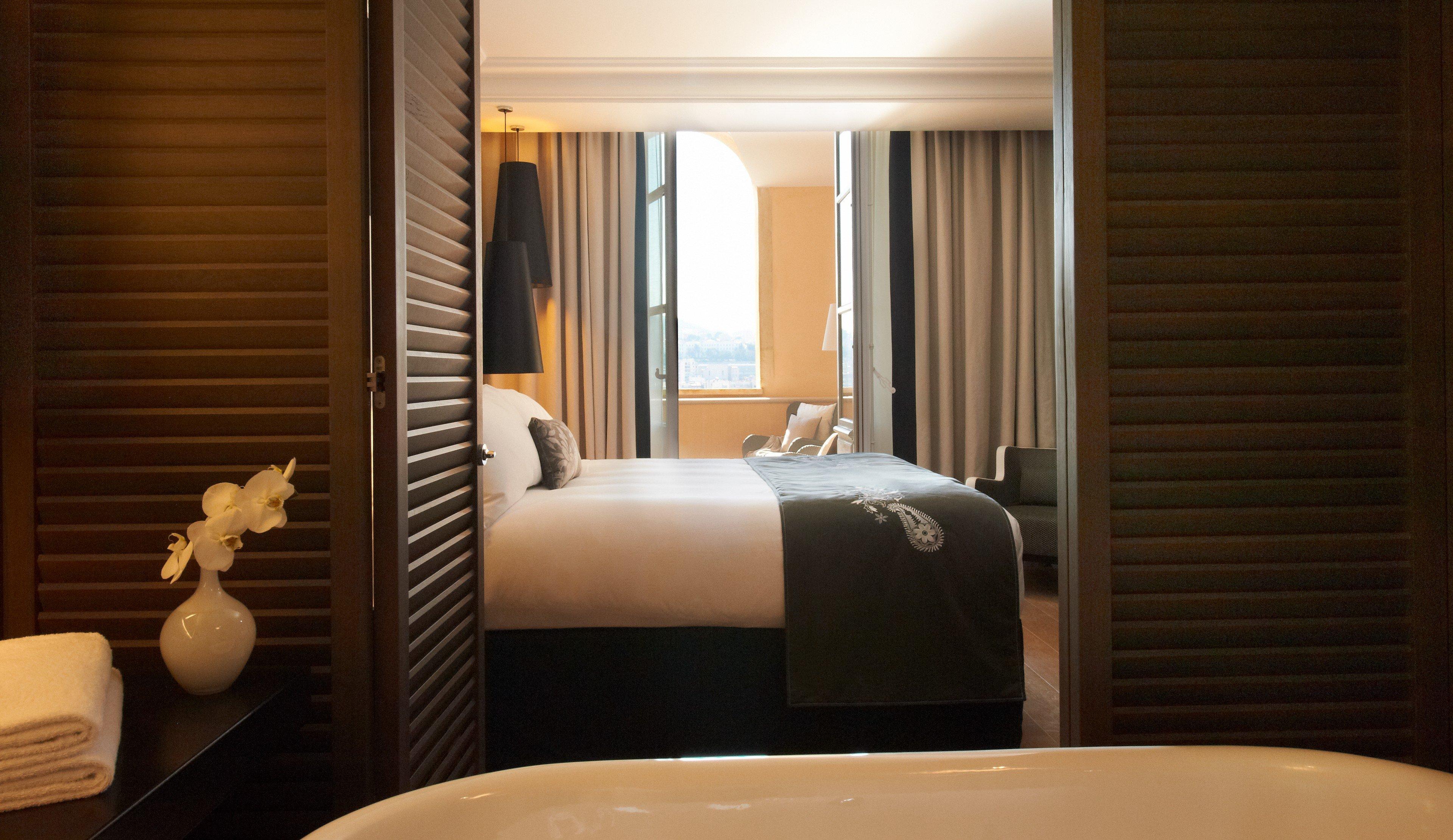 Double Classic King Bed