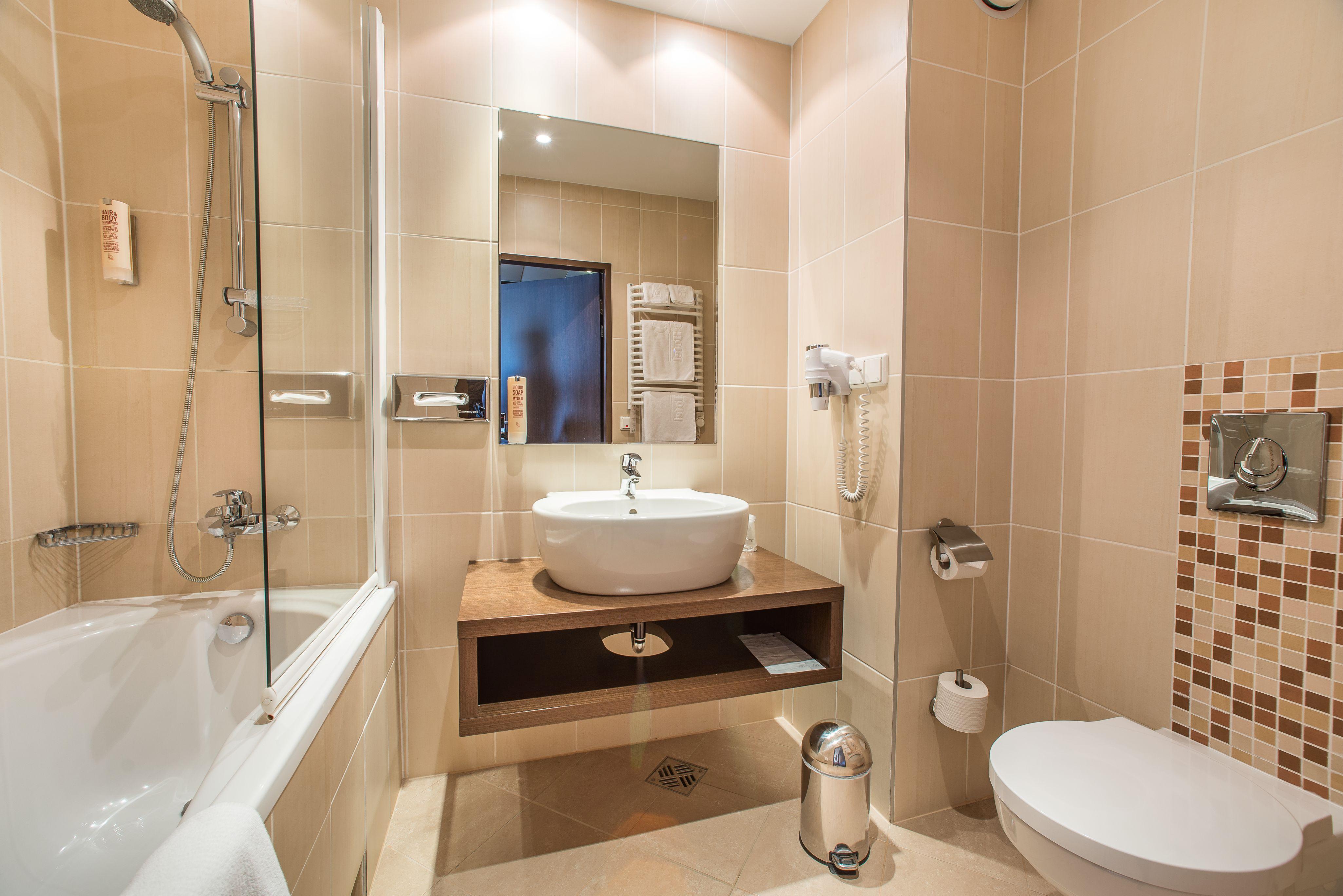 Double or Twin Standard