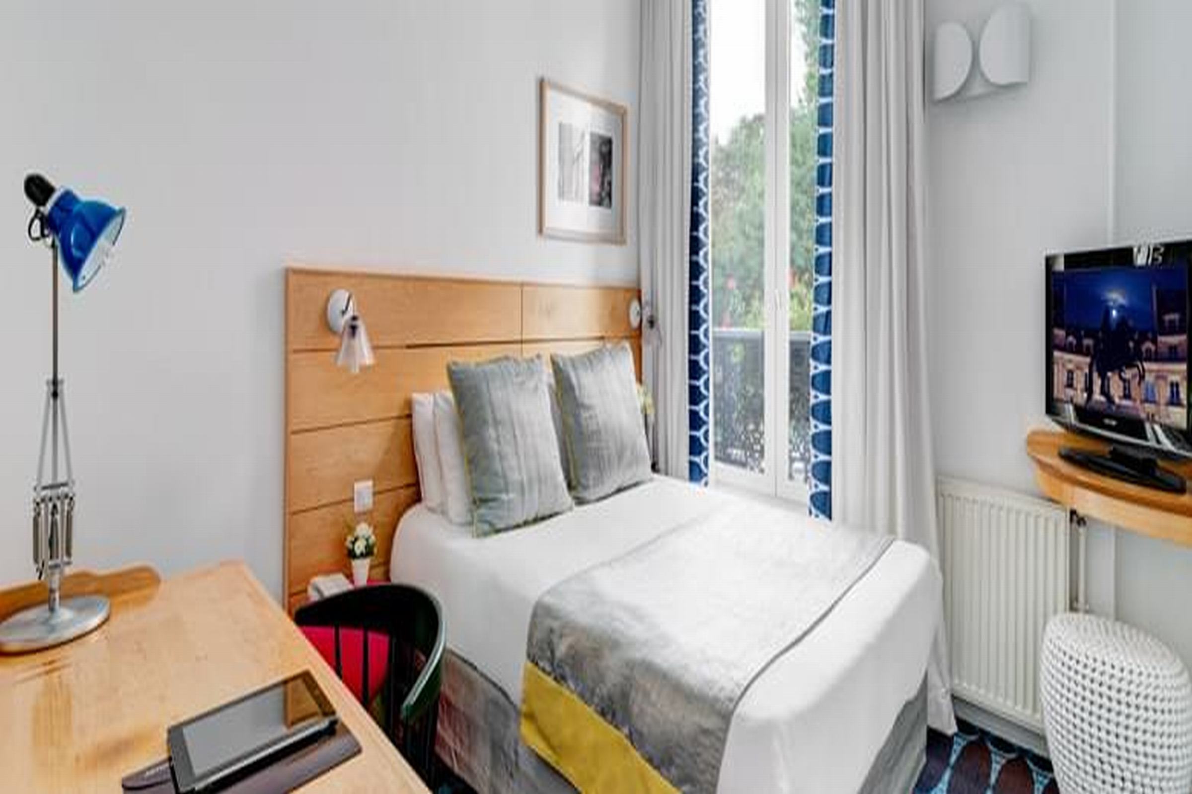 Double or Twin Standard