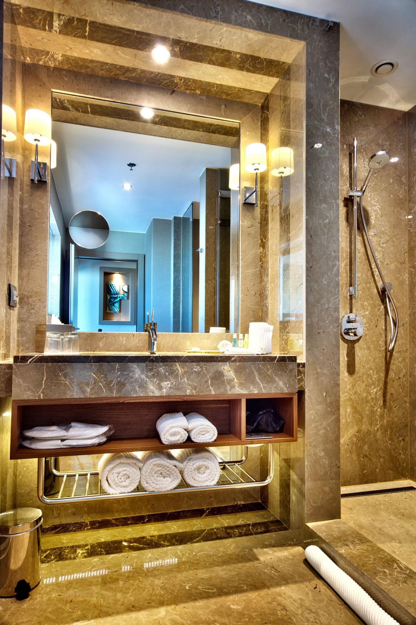 Double Deluxe City View