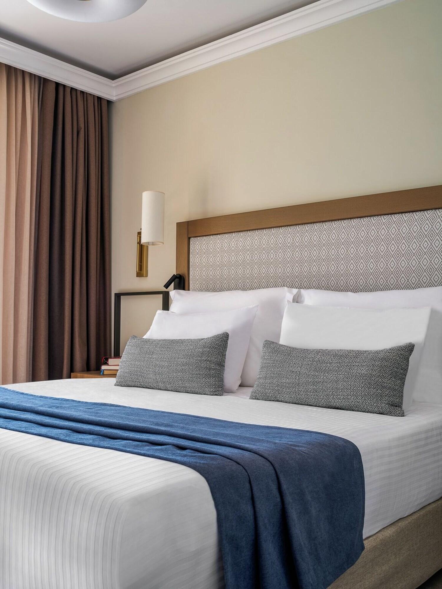 Suite with Private Pool