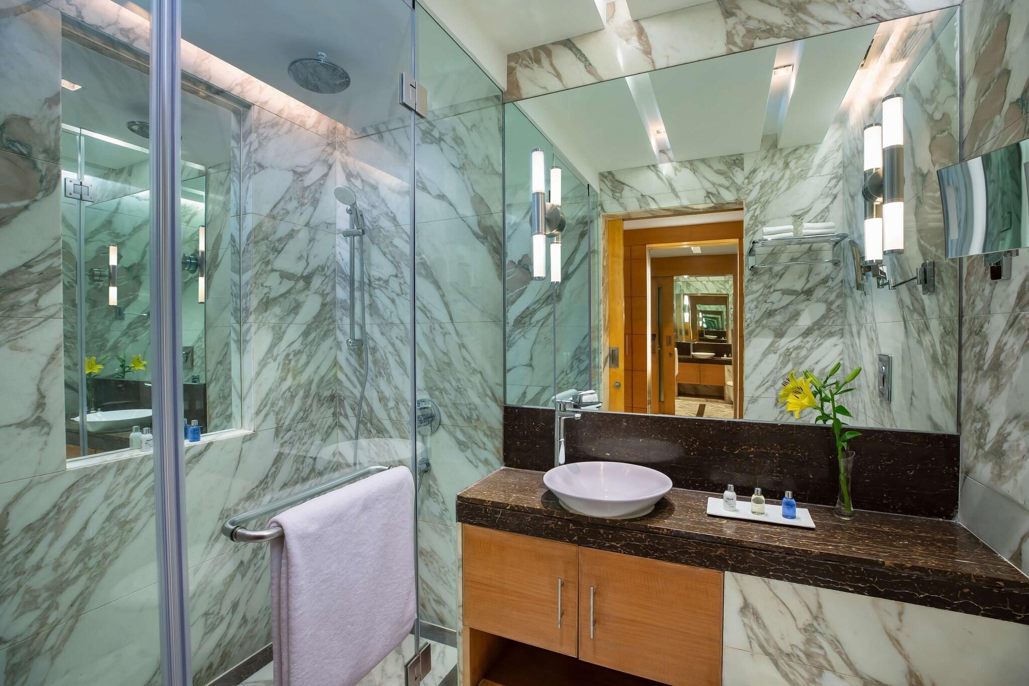 Double Queen Size Bed