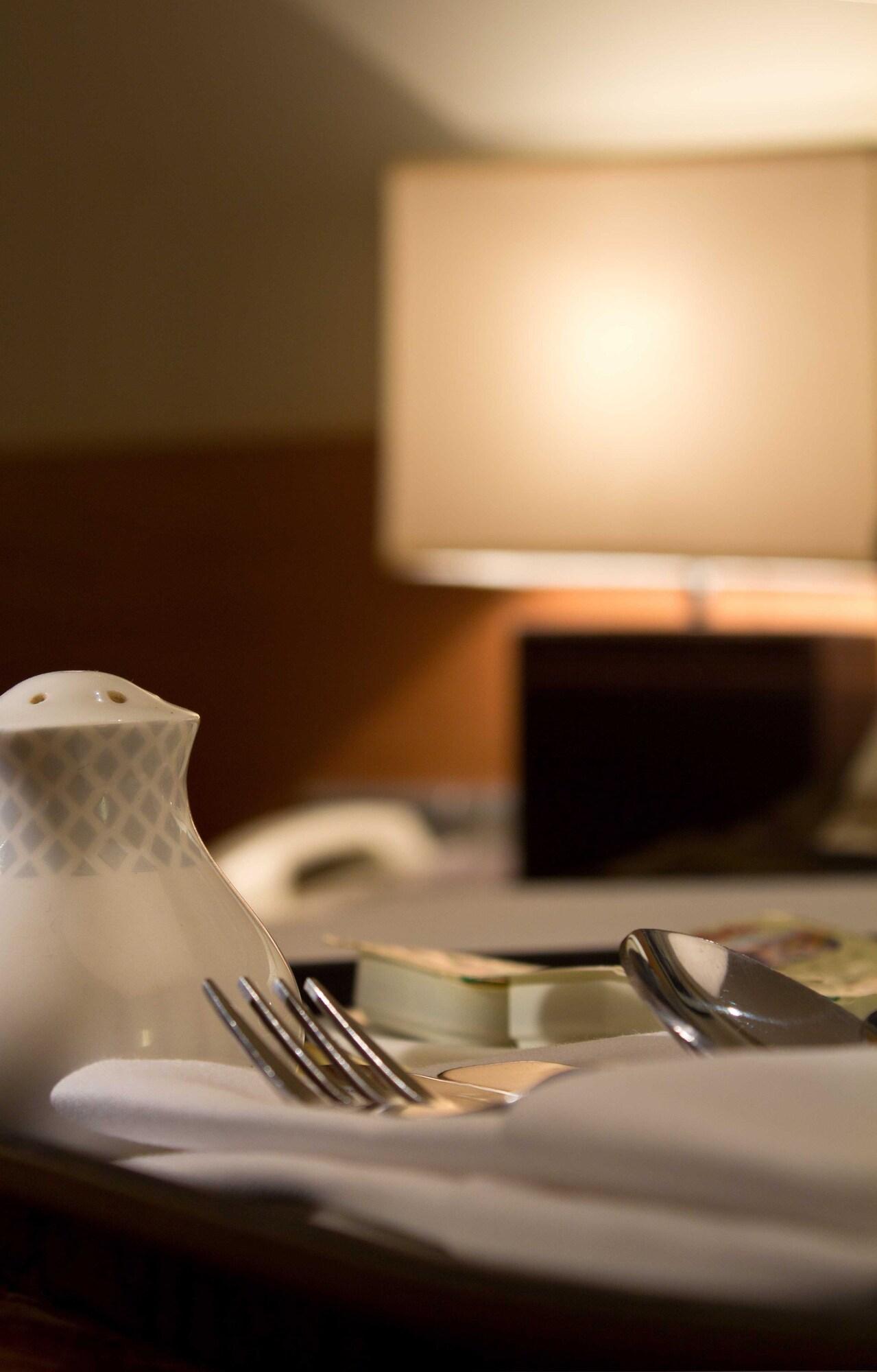 Double Queen Size Bed