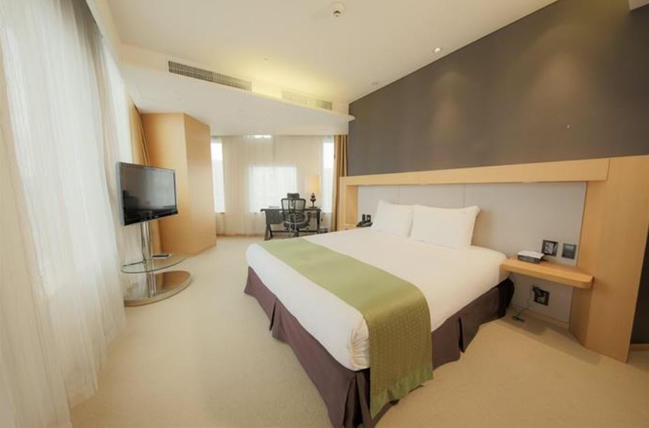 Double King Size Bed