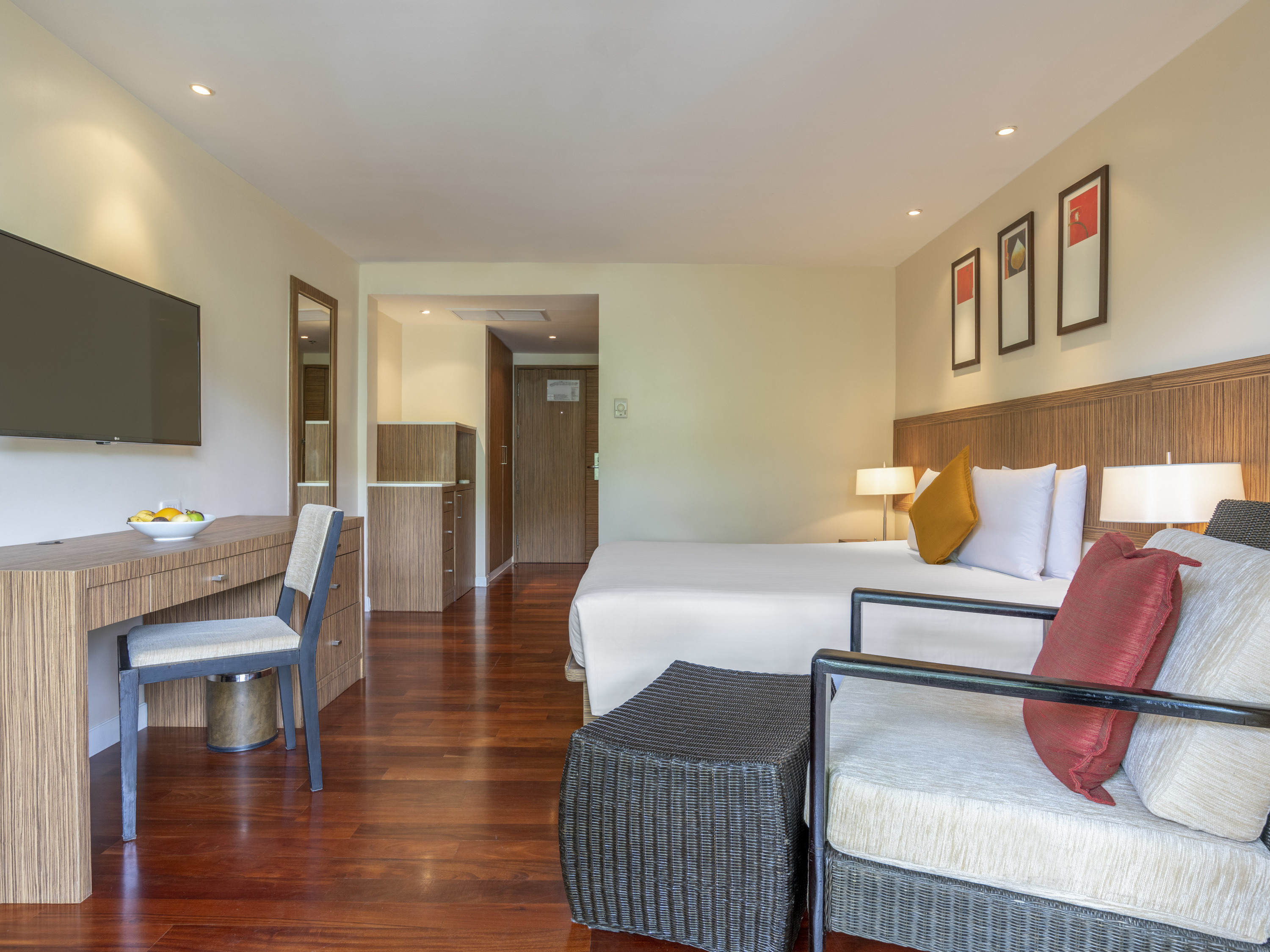 Family Room King Size Bed