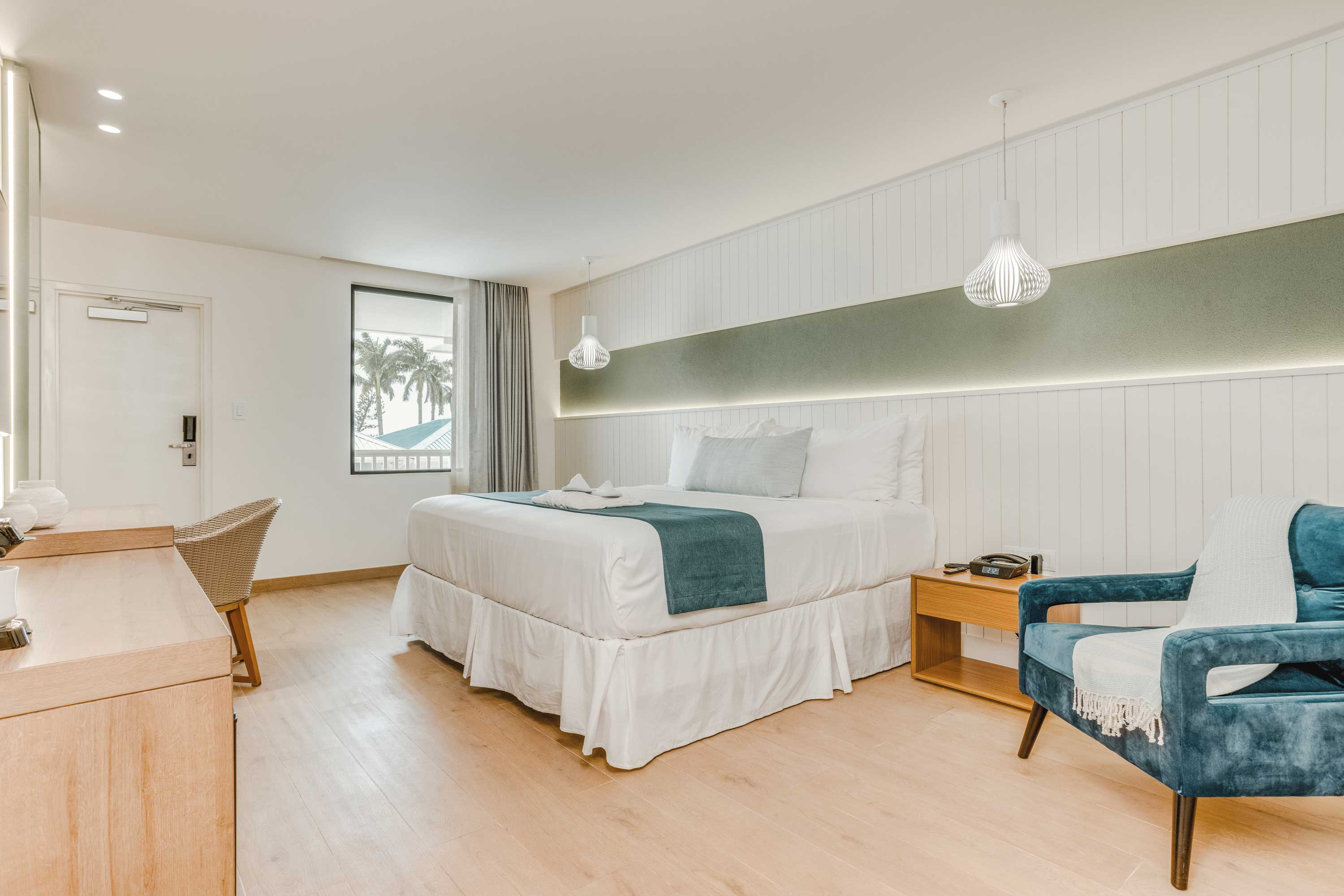 Room Deluxe with Balcony