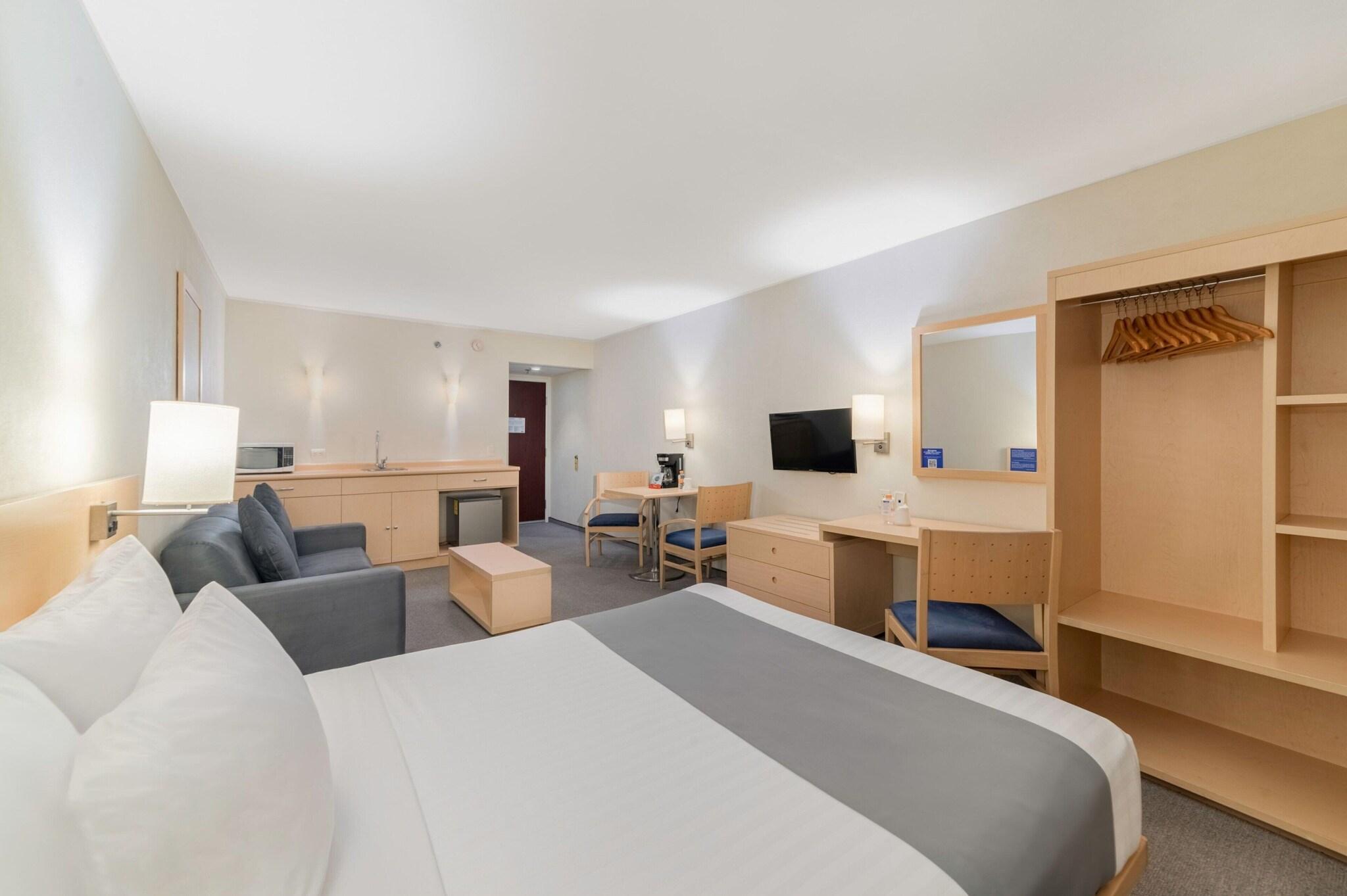 Double Queen Size Bed