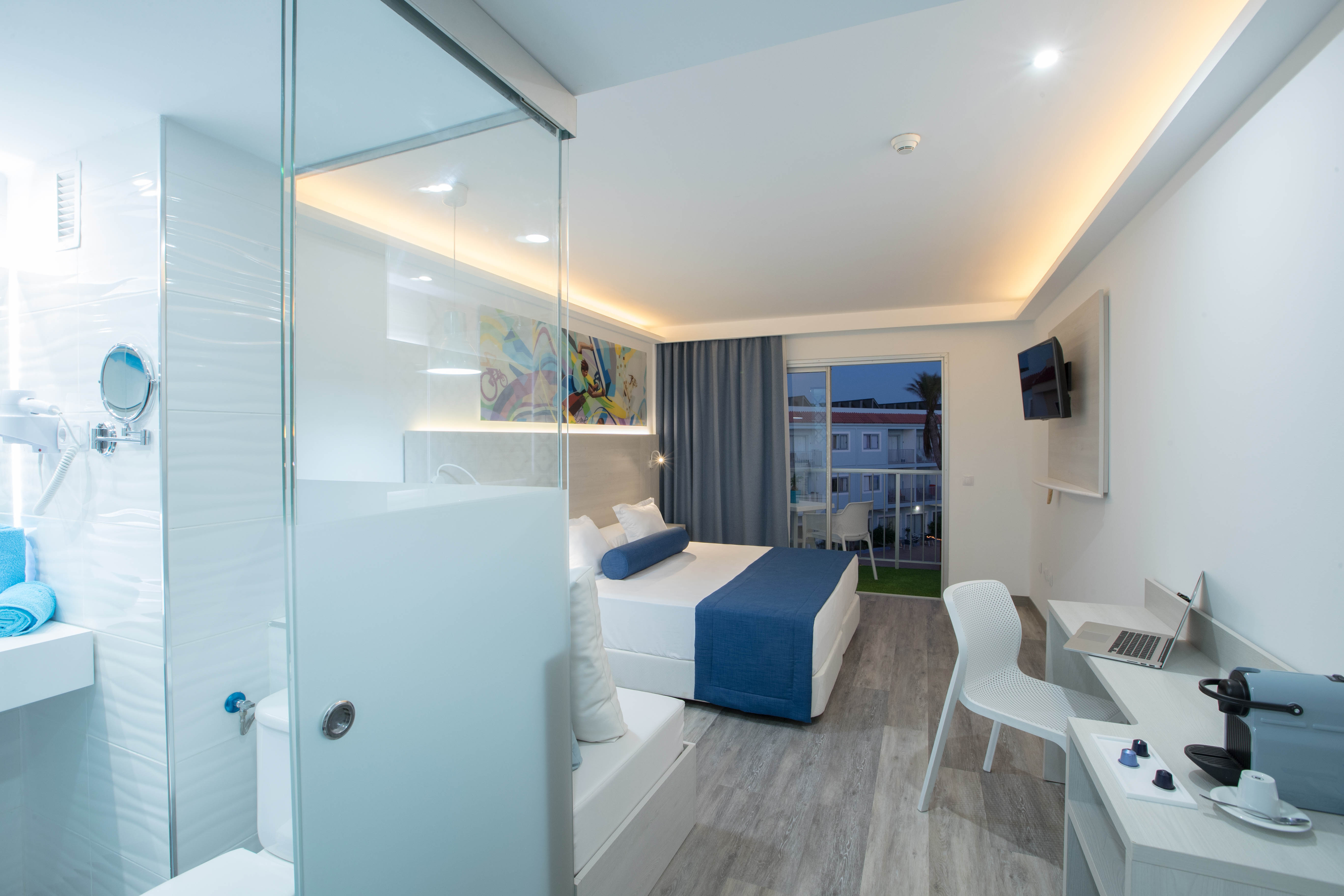 Double or Twin Sea View