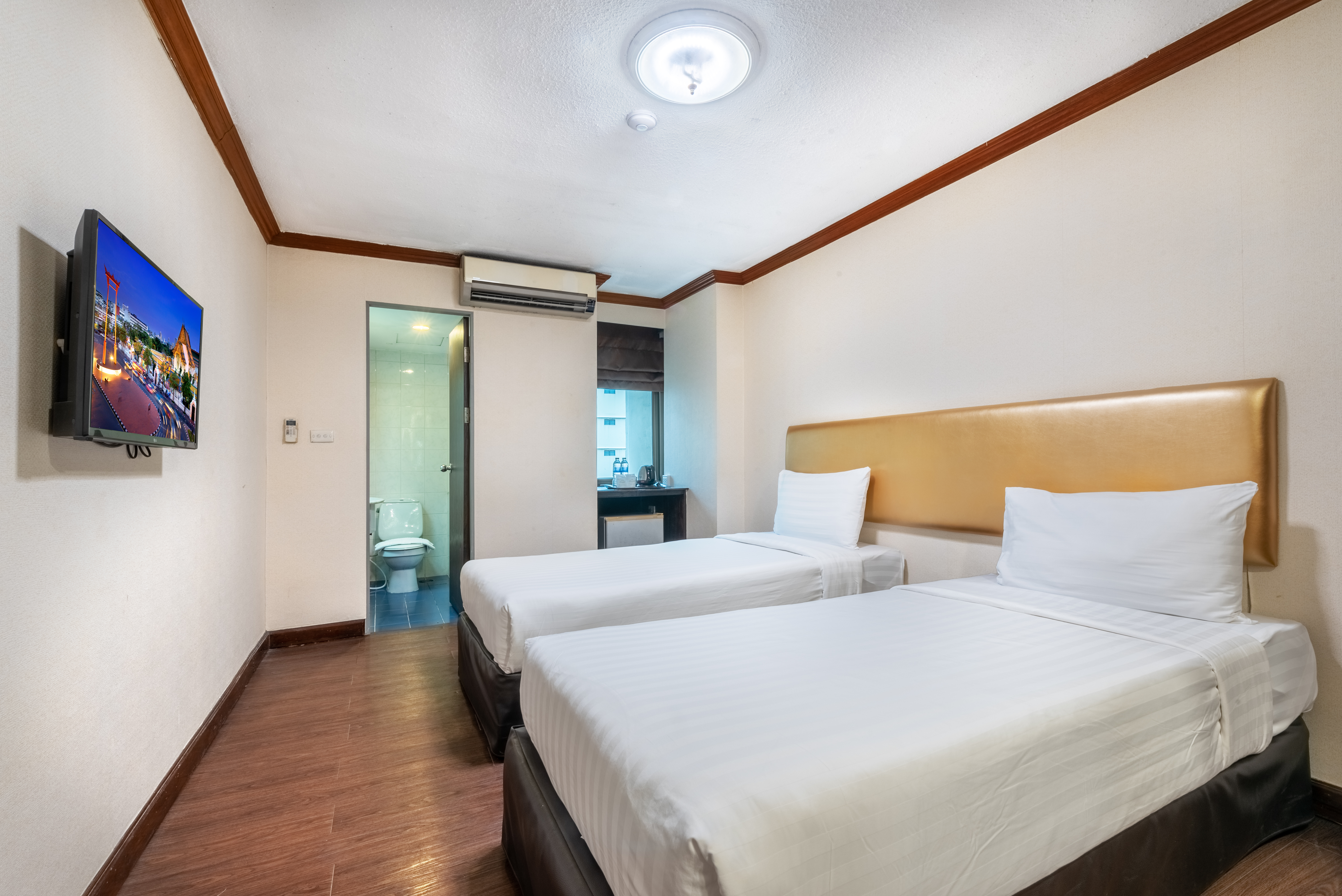 Double or Twin Standard