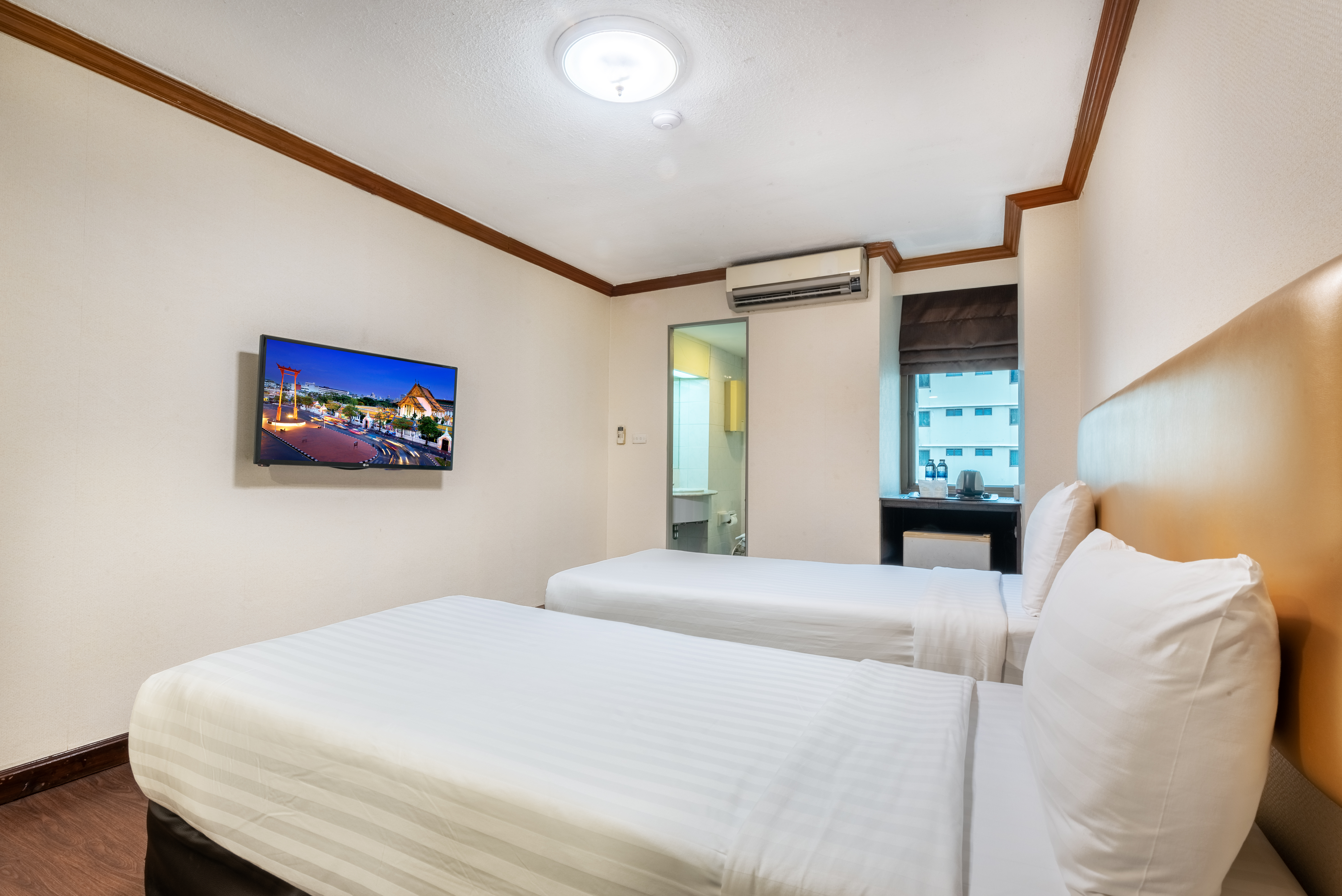 Double or Twin Standard