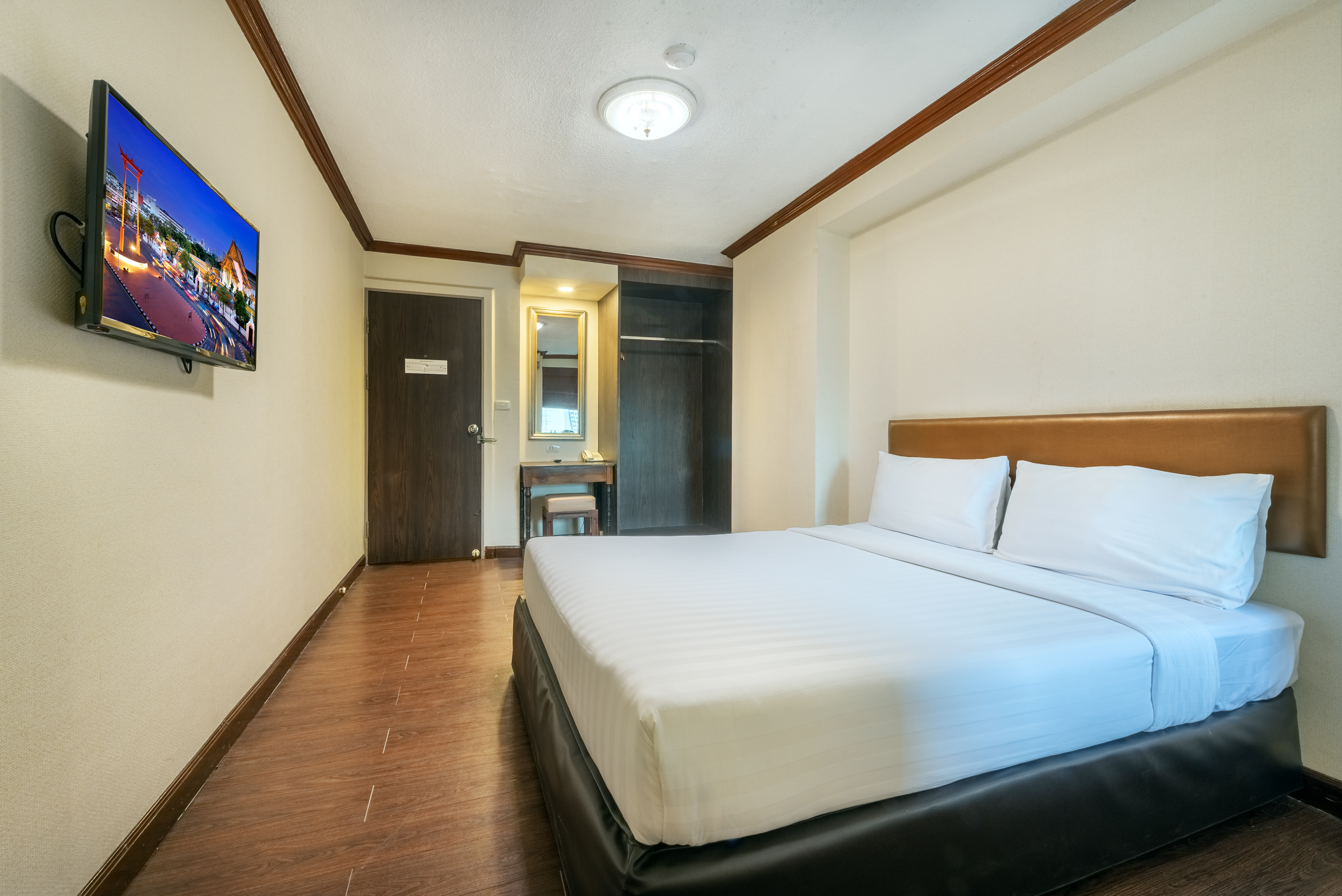 Double or Twin Standard