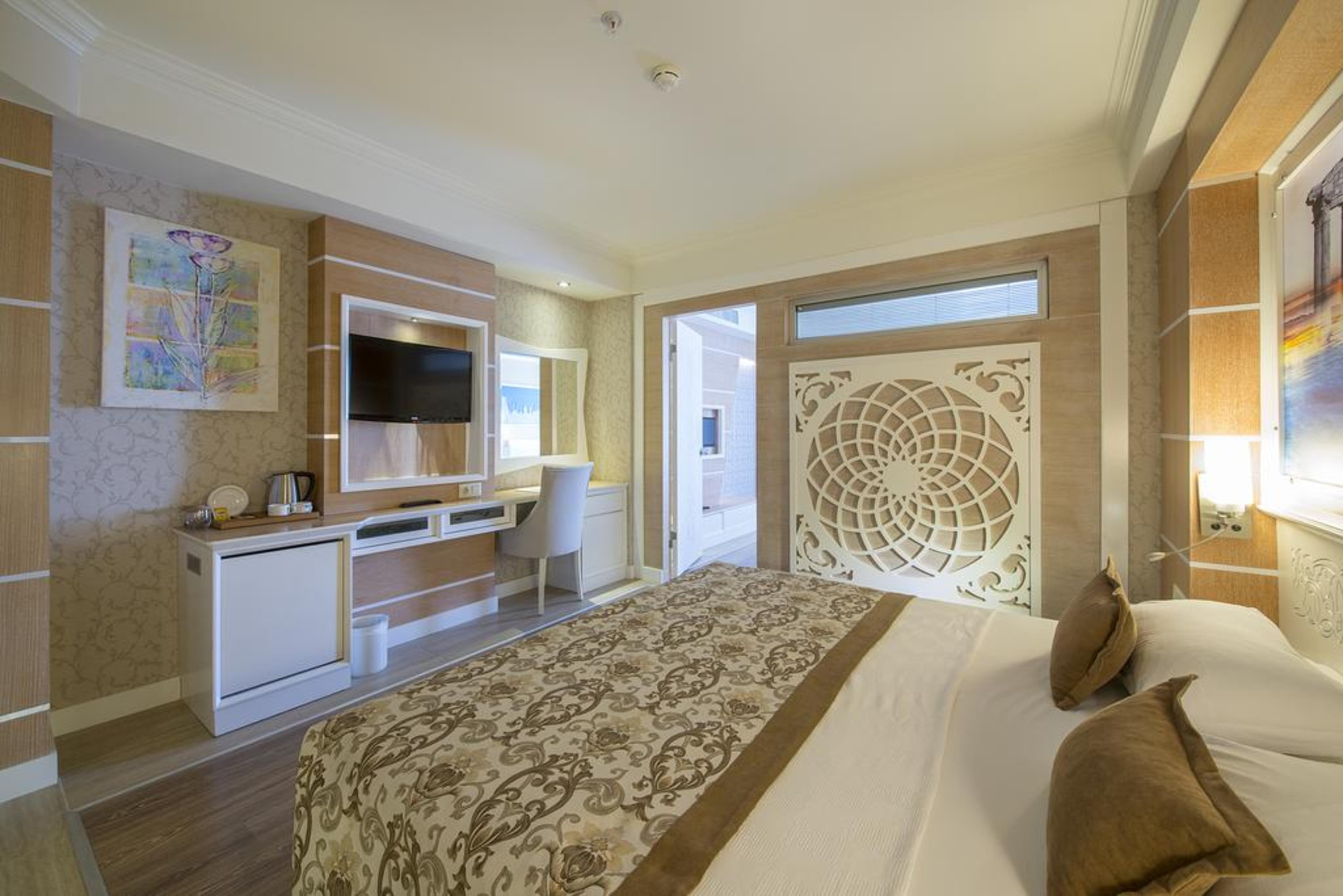 Family Room Side Sea View