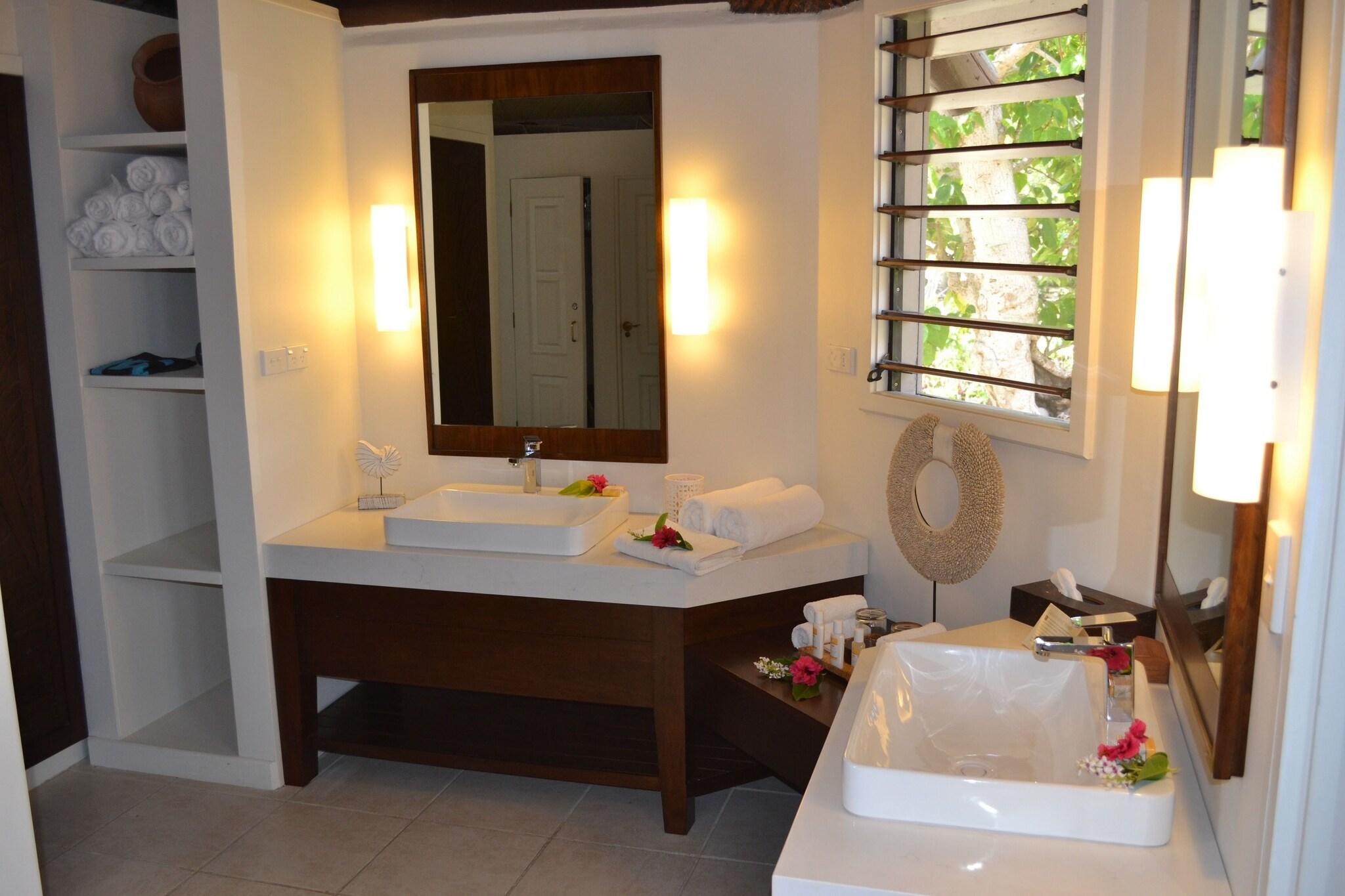 Twin Deluxe Beach Front