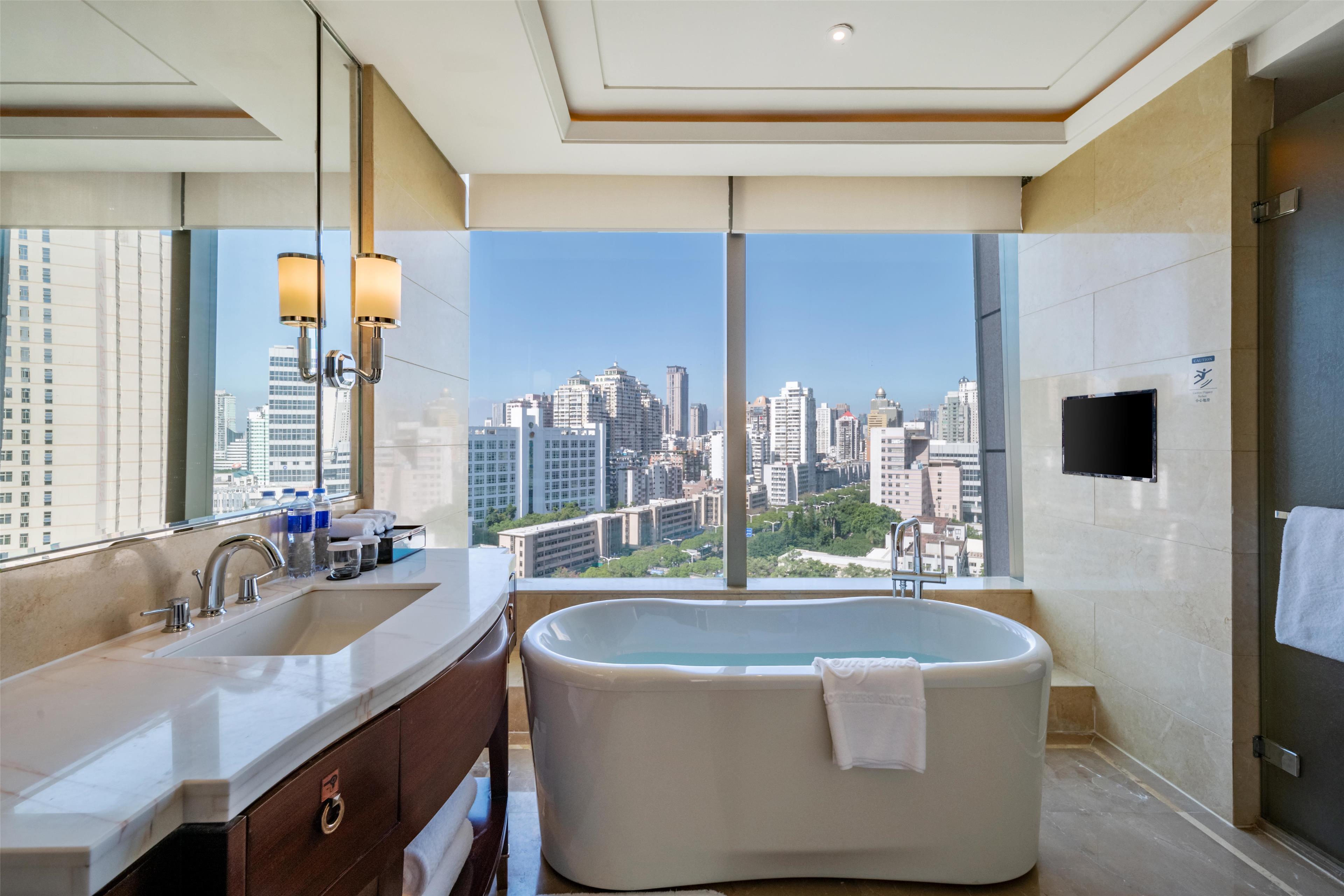 Suite Premier with Views