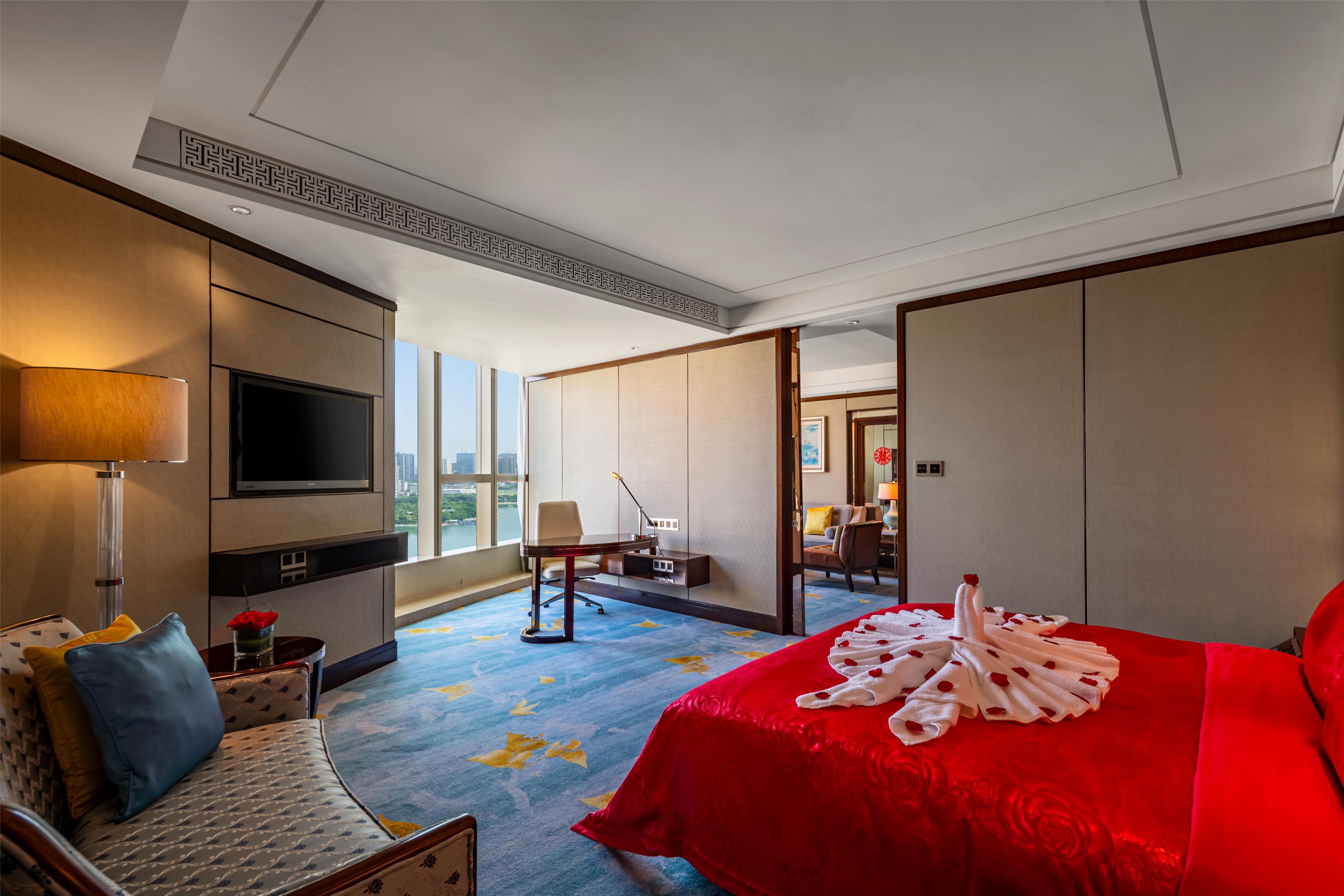 Suite Premier with Views