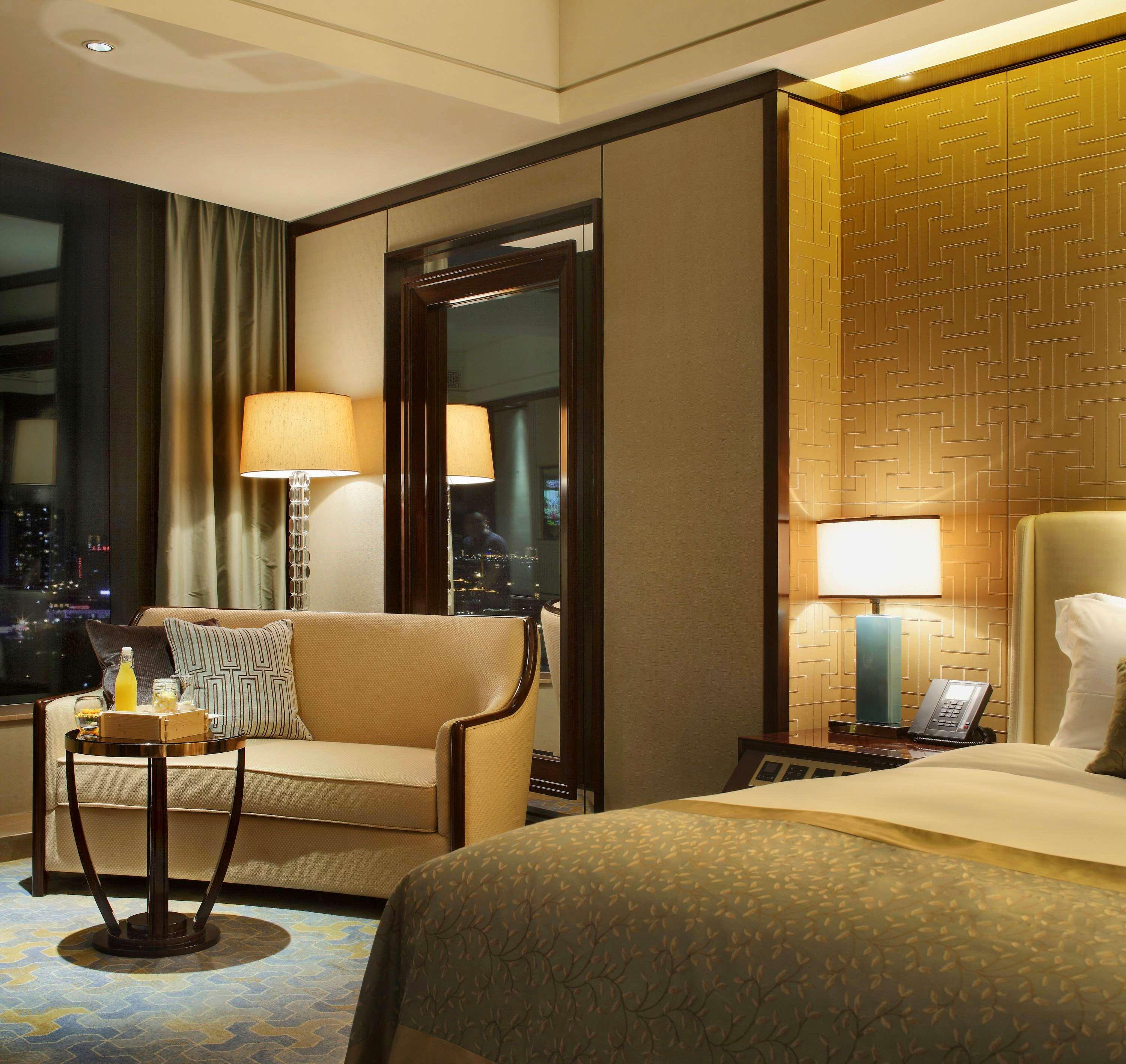 Double Executive King Bed