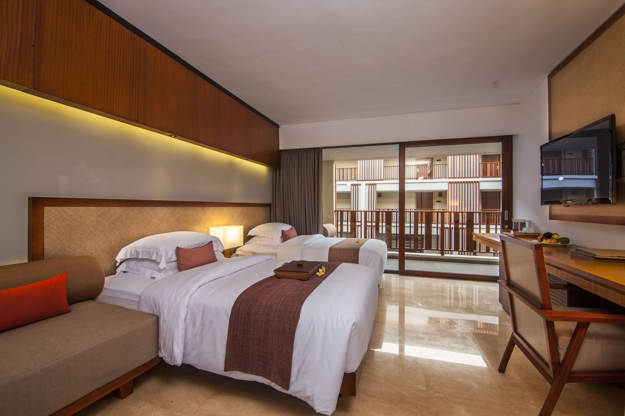 Single Deluxe King Bed