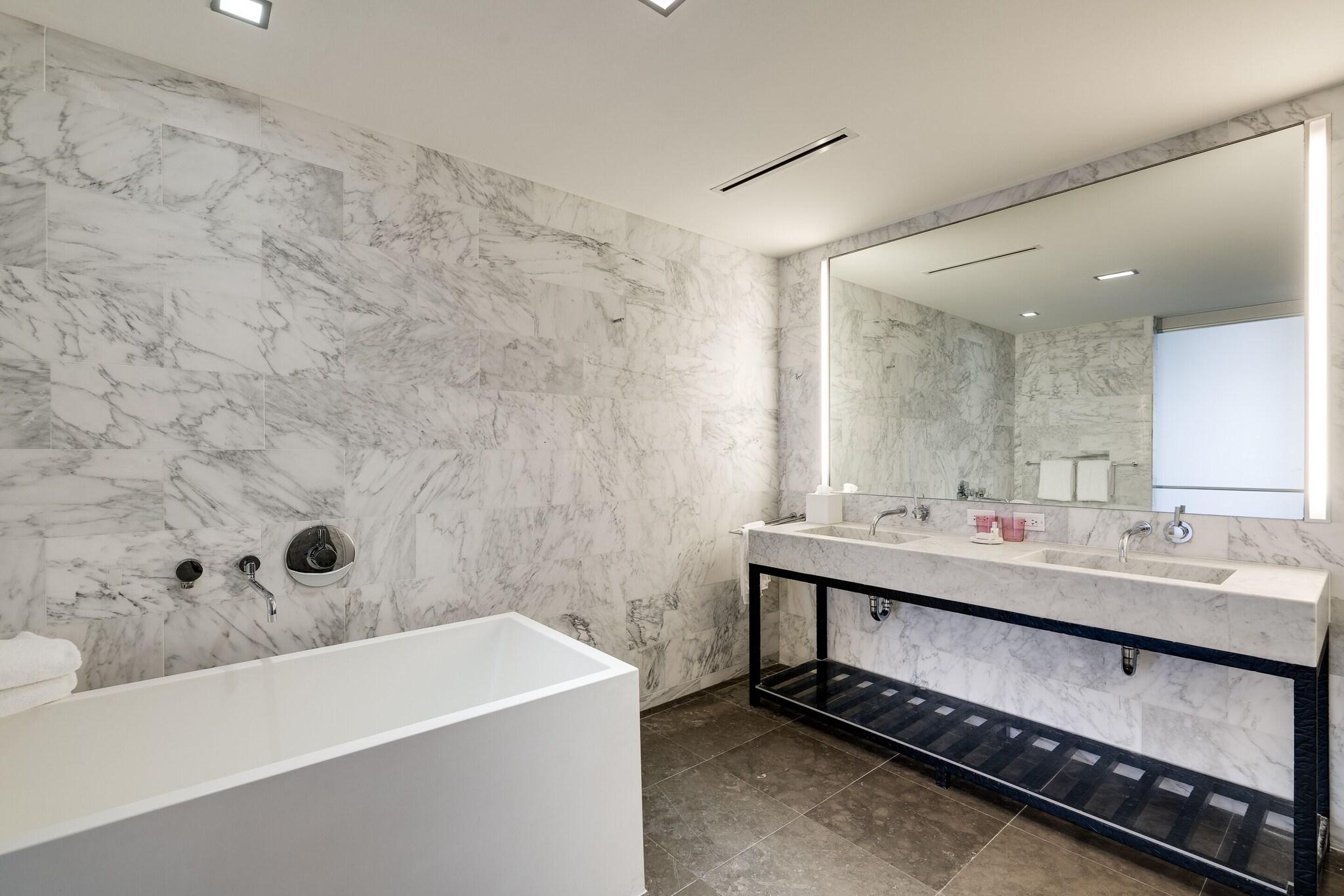 Suite Penthouse with Views