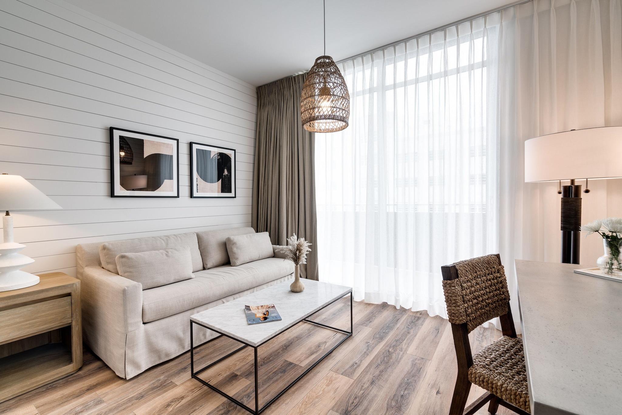 Apartment Deluxe Partial Ocean View