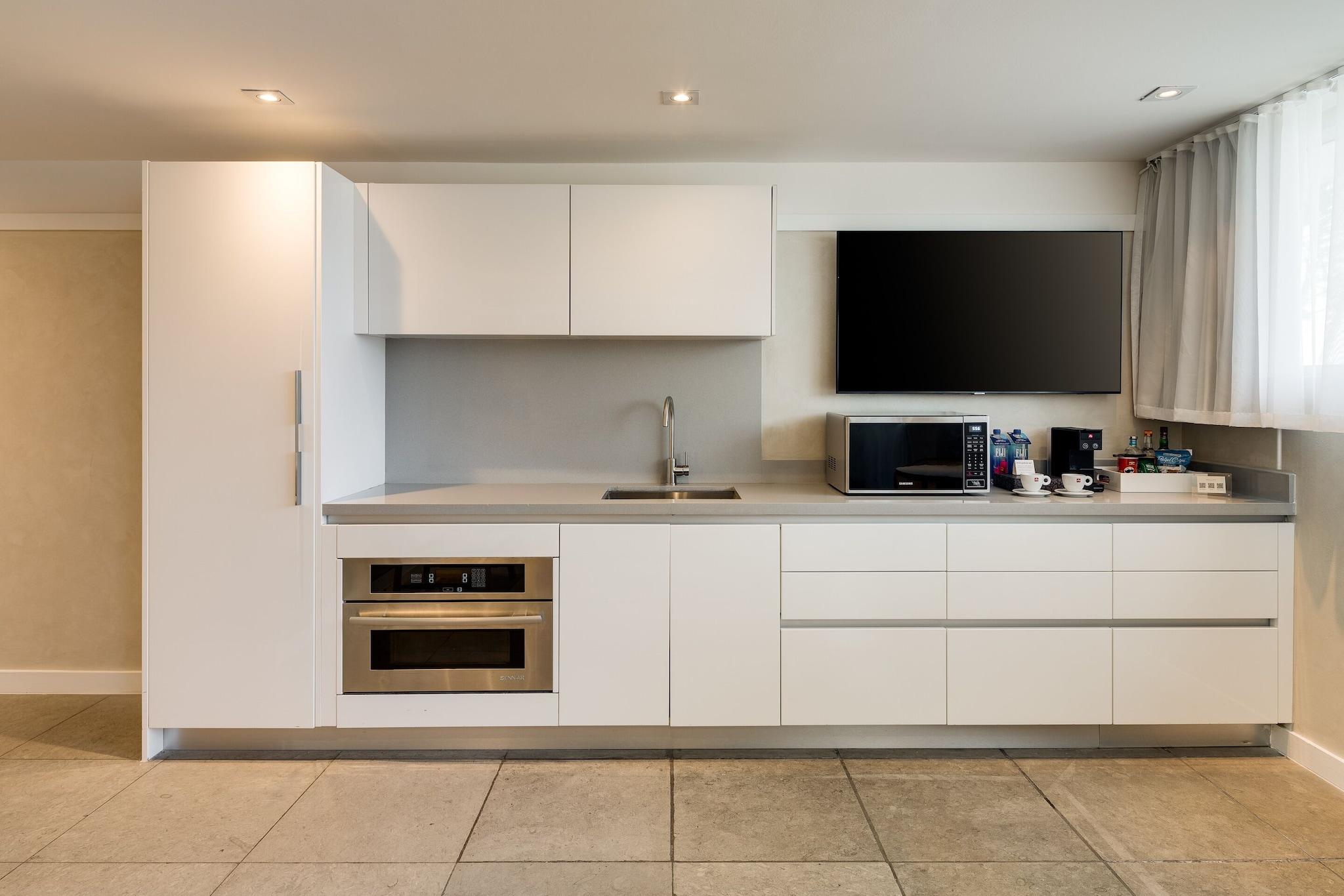 Junior Suite King Size Bed