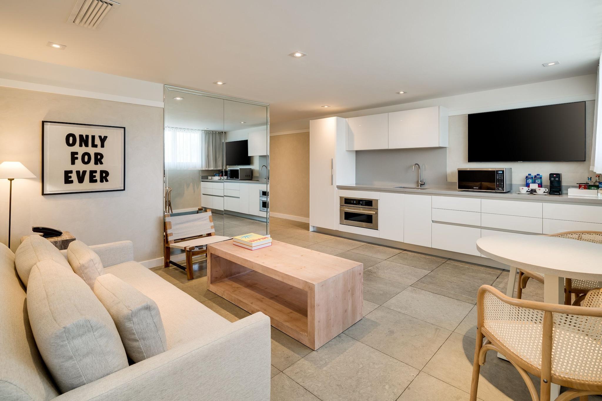 Junior Suite King Size Bed