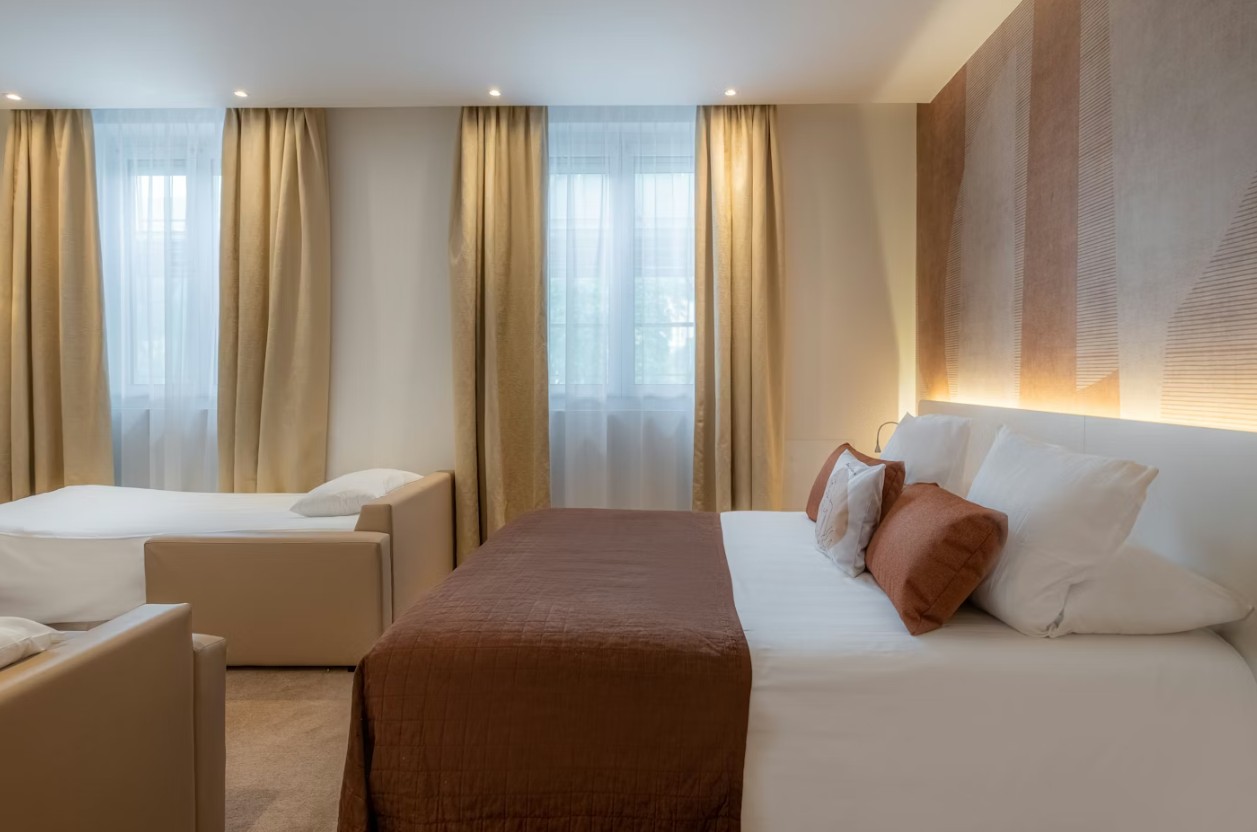 Quadruple Mountain View