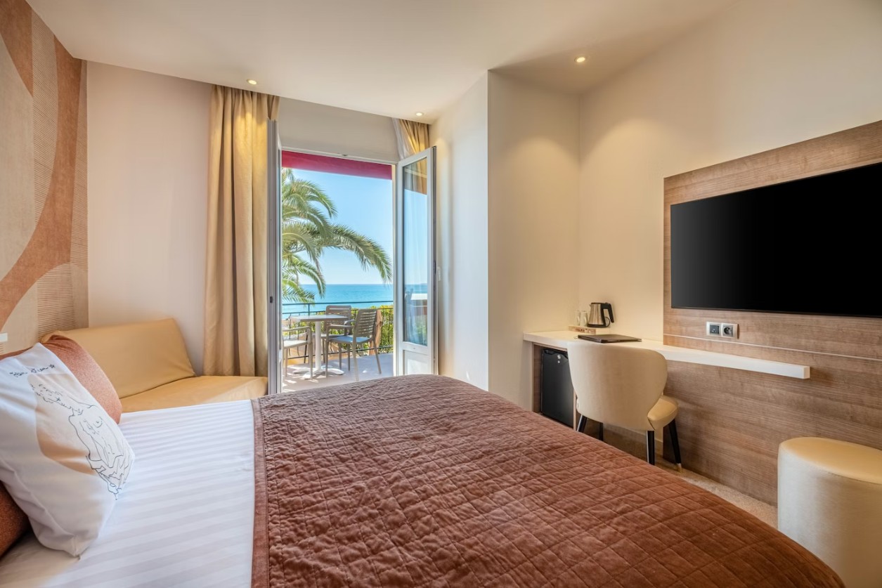 Triple Sea View with Balcony