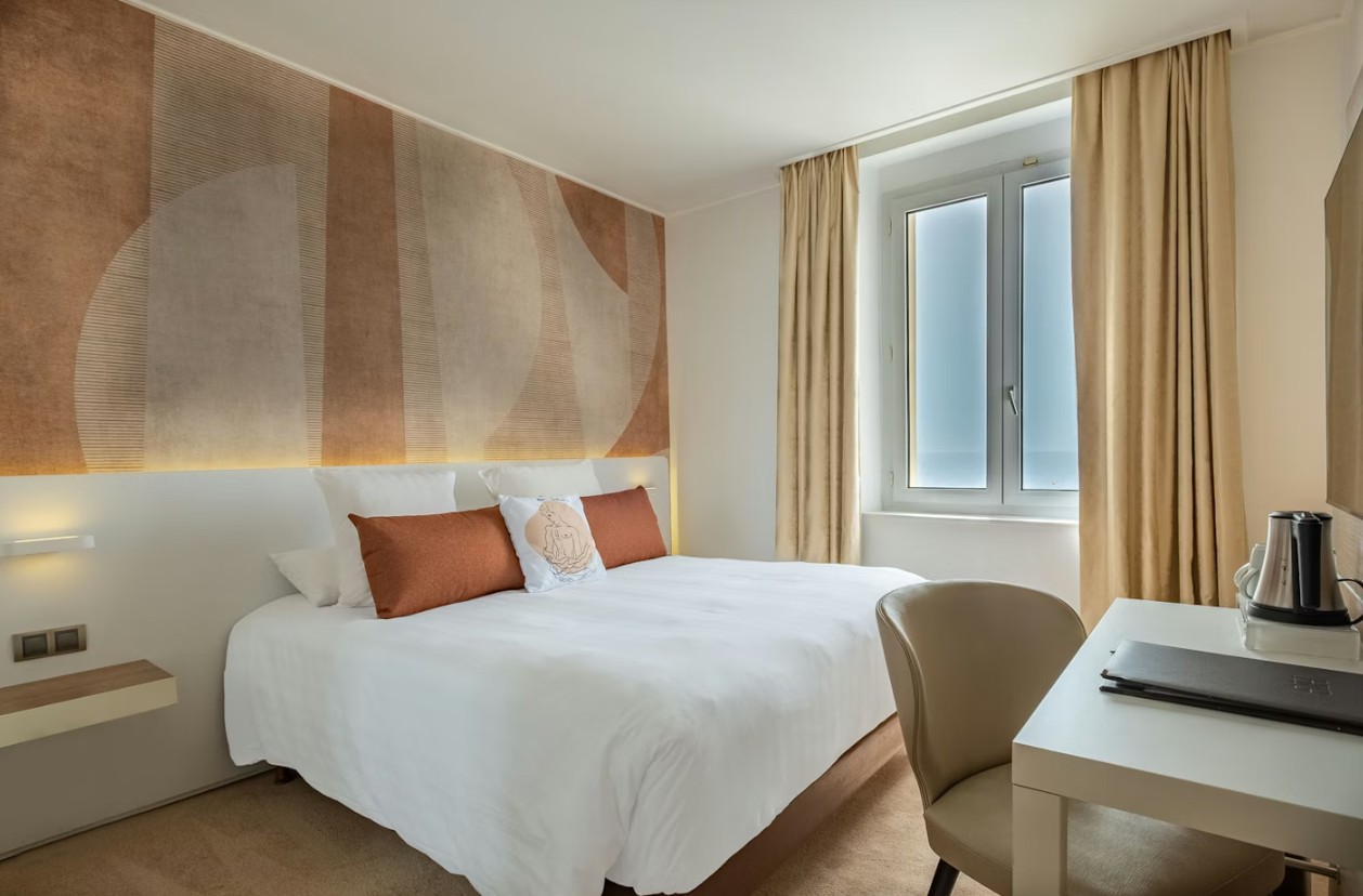 Double or Twin Sea View