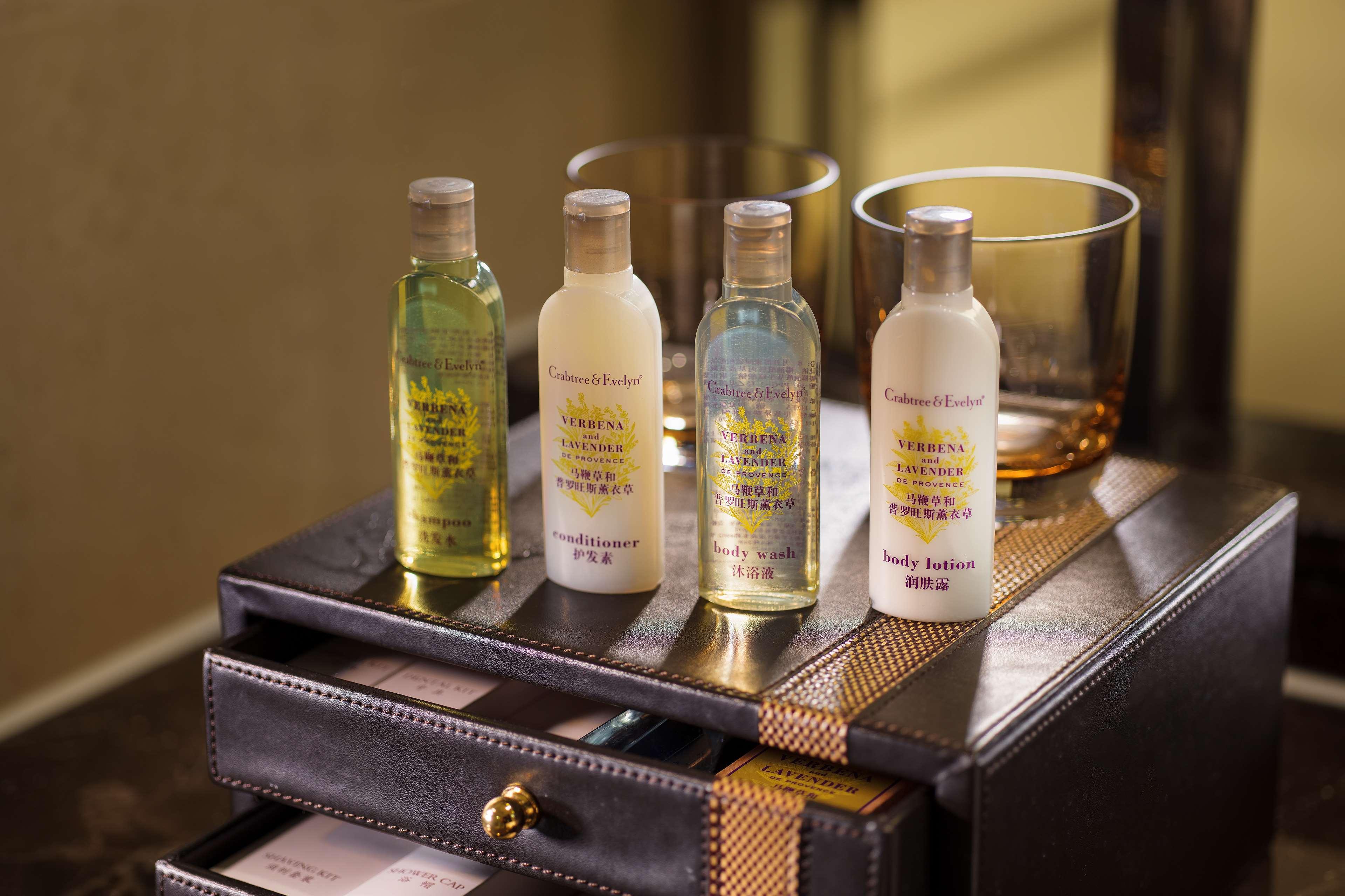 Double Deluxe King Bed