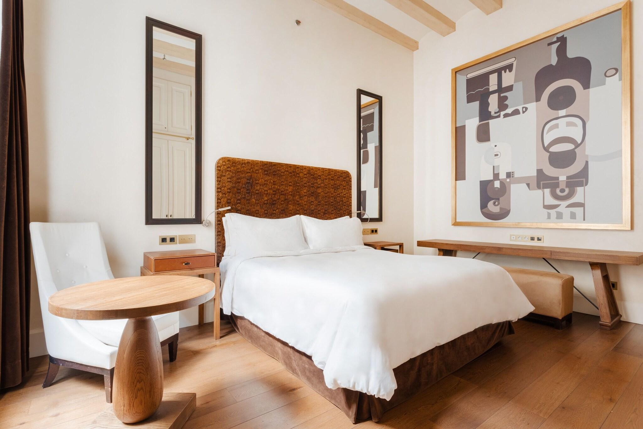 Double King Size Bed