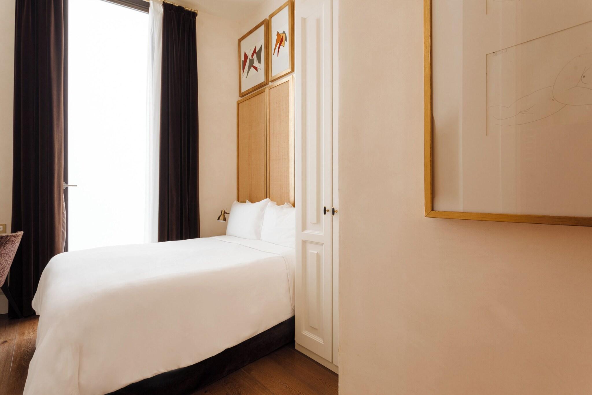 Double Queen Size Bed