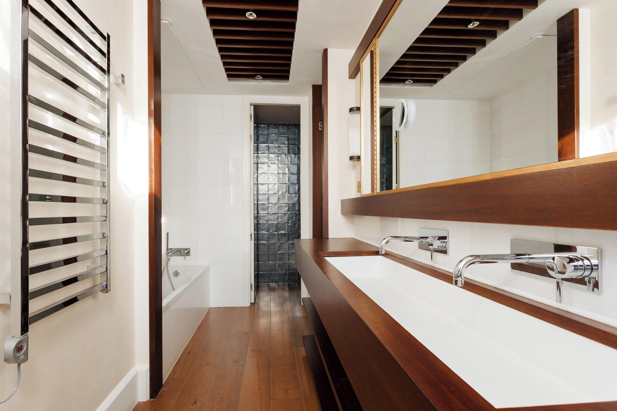 Double King Size Bed