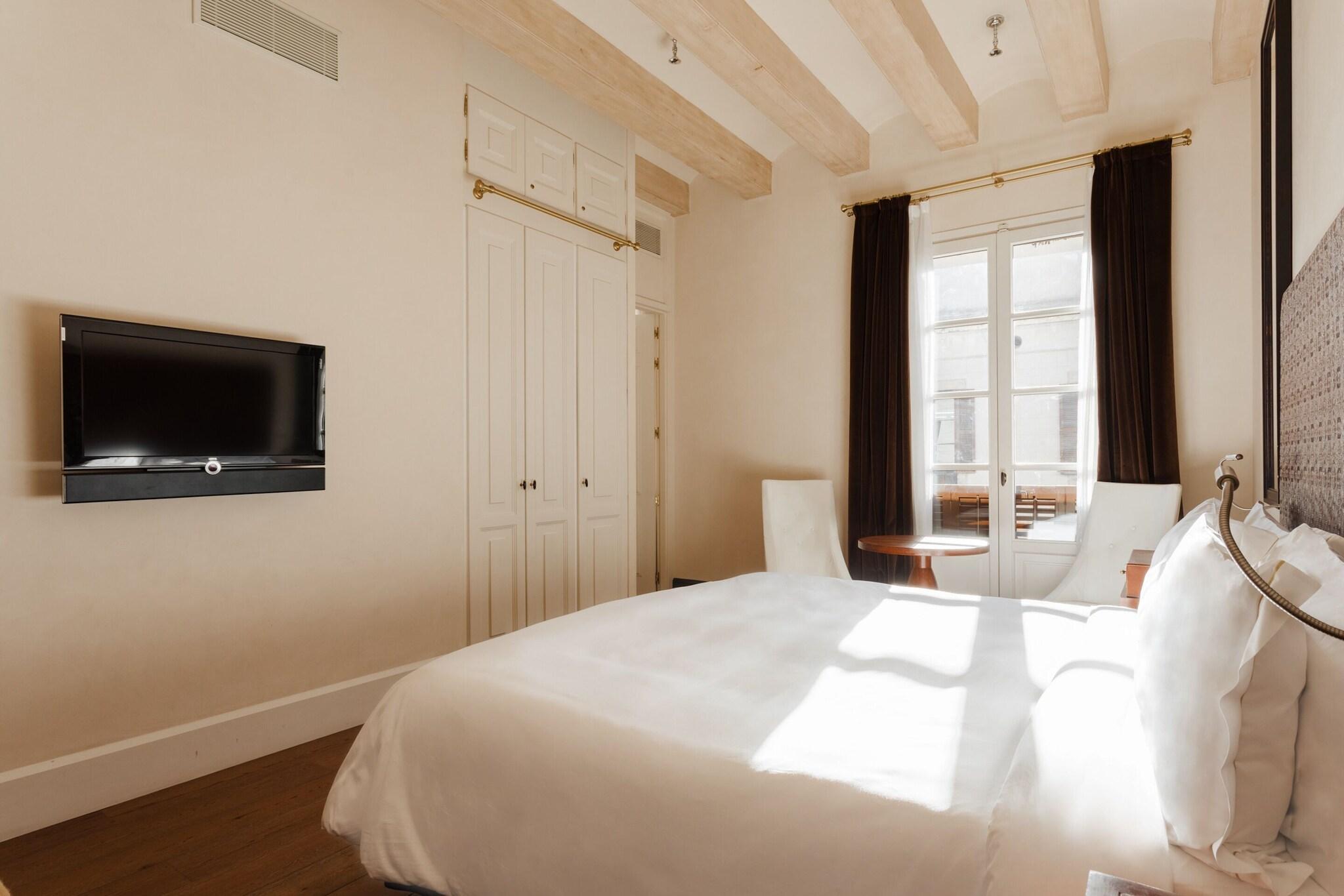 Double King Size Bed