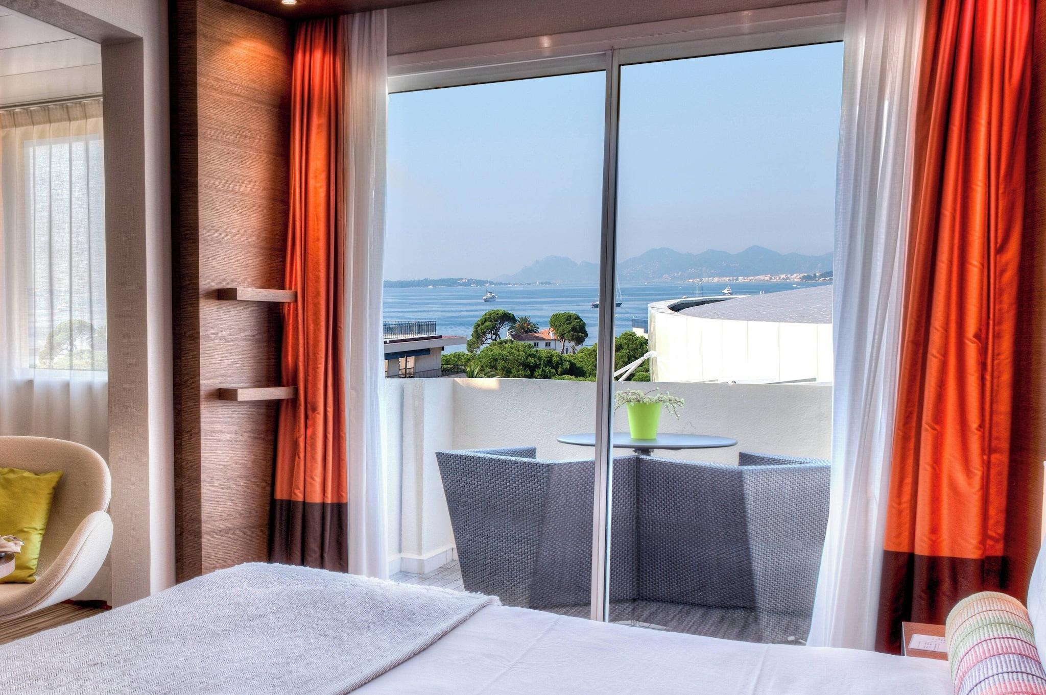 Double Partial Sea View