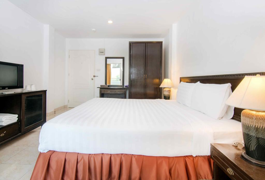 Double or Twin Standard