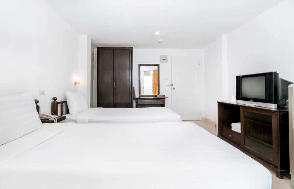 Double or Twin Standard