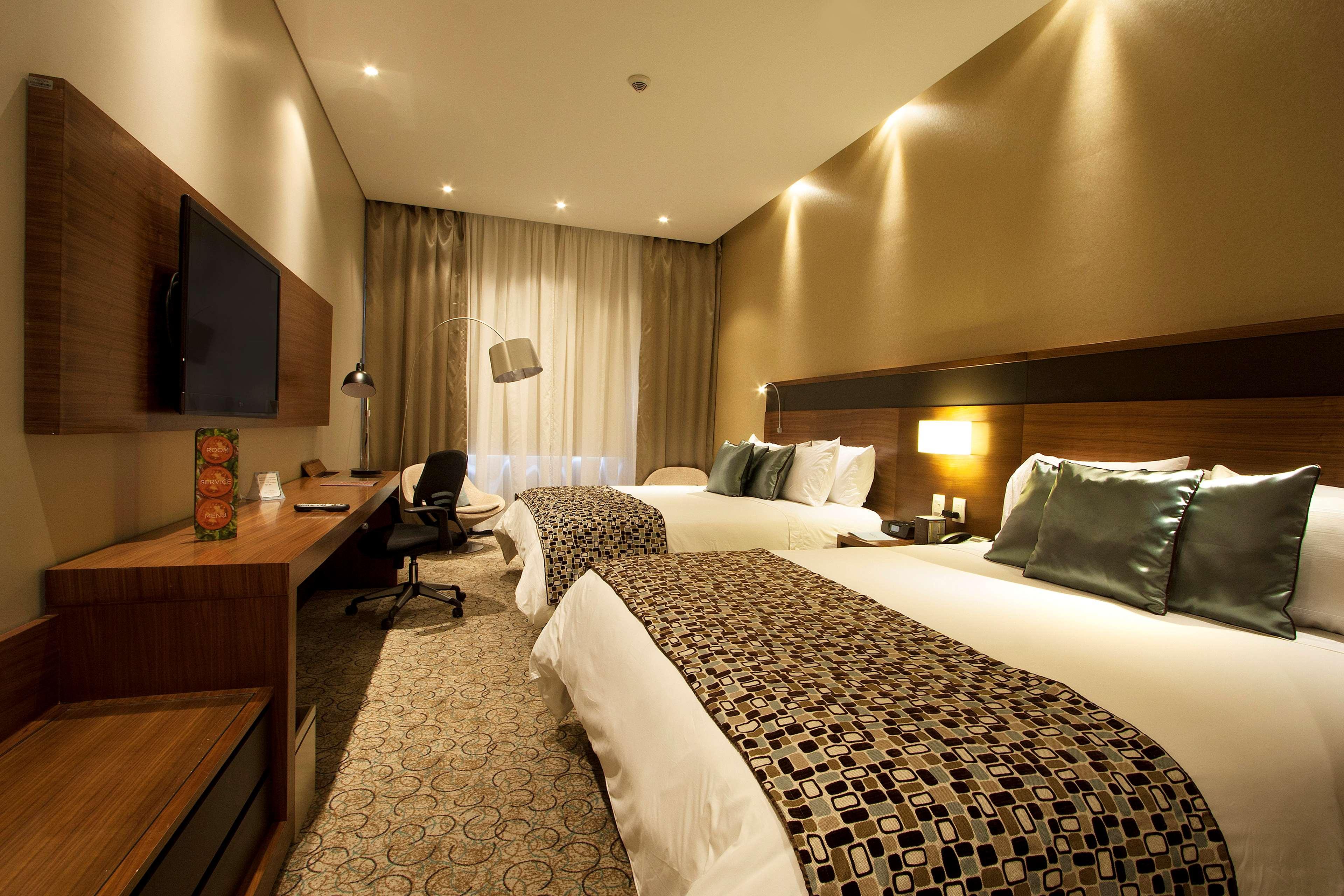 Double Two Queen Beds