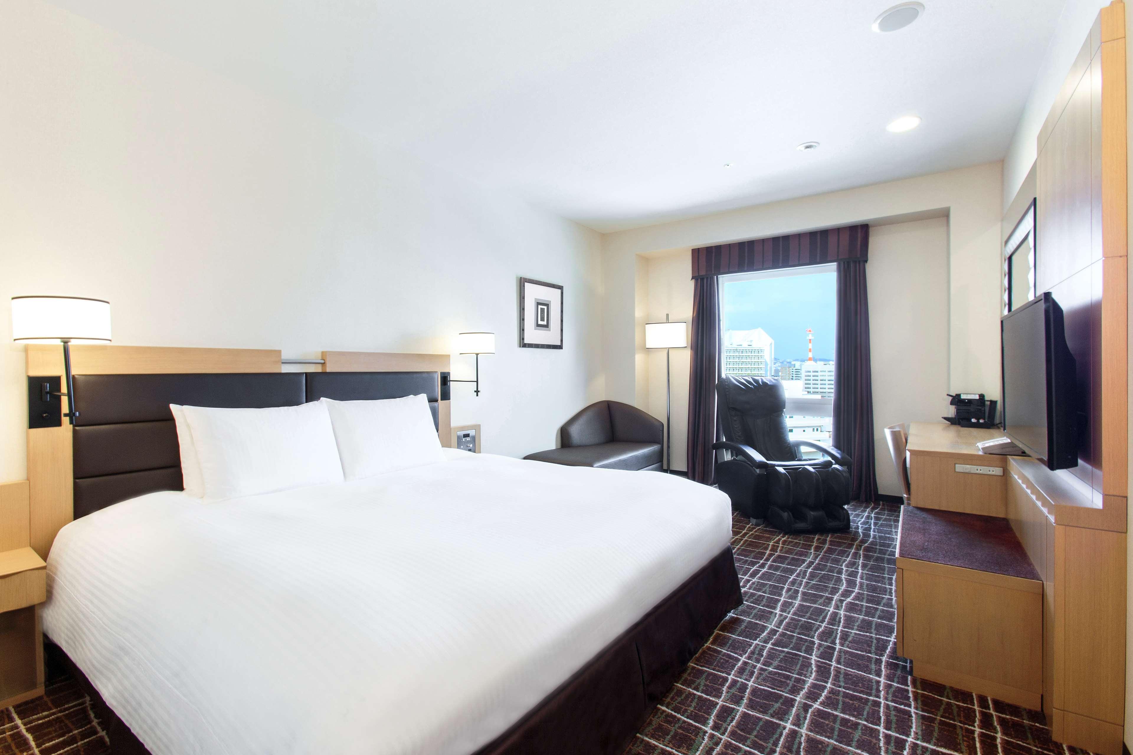 Double Deluxe King Bed