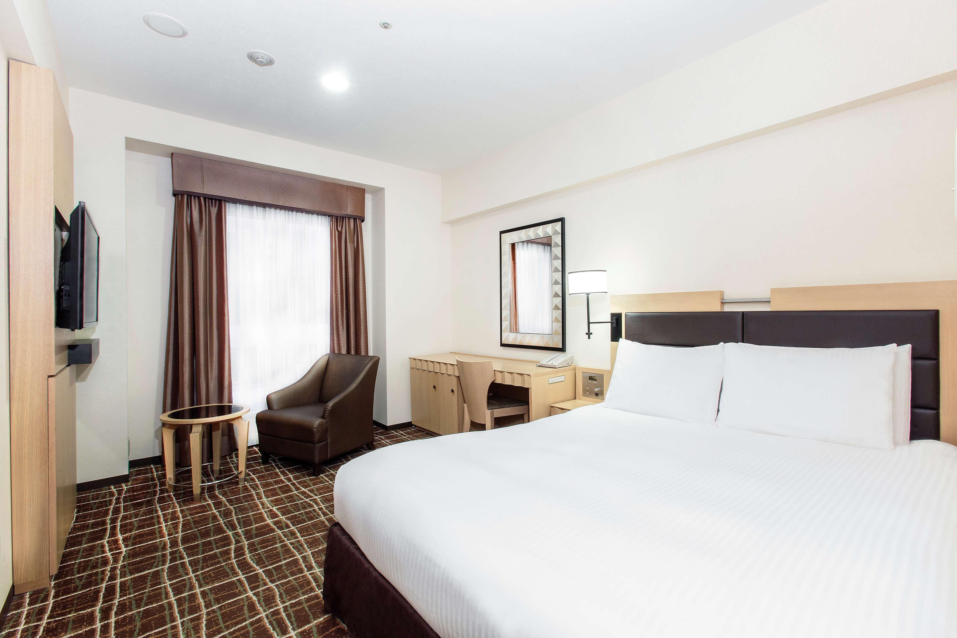 Double Queen Size Bed