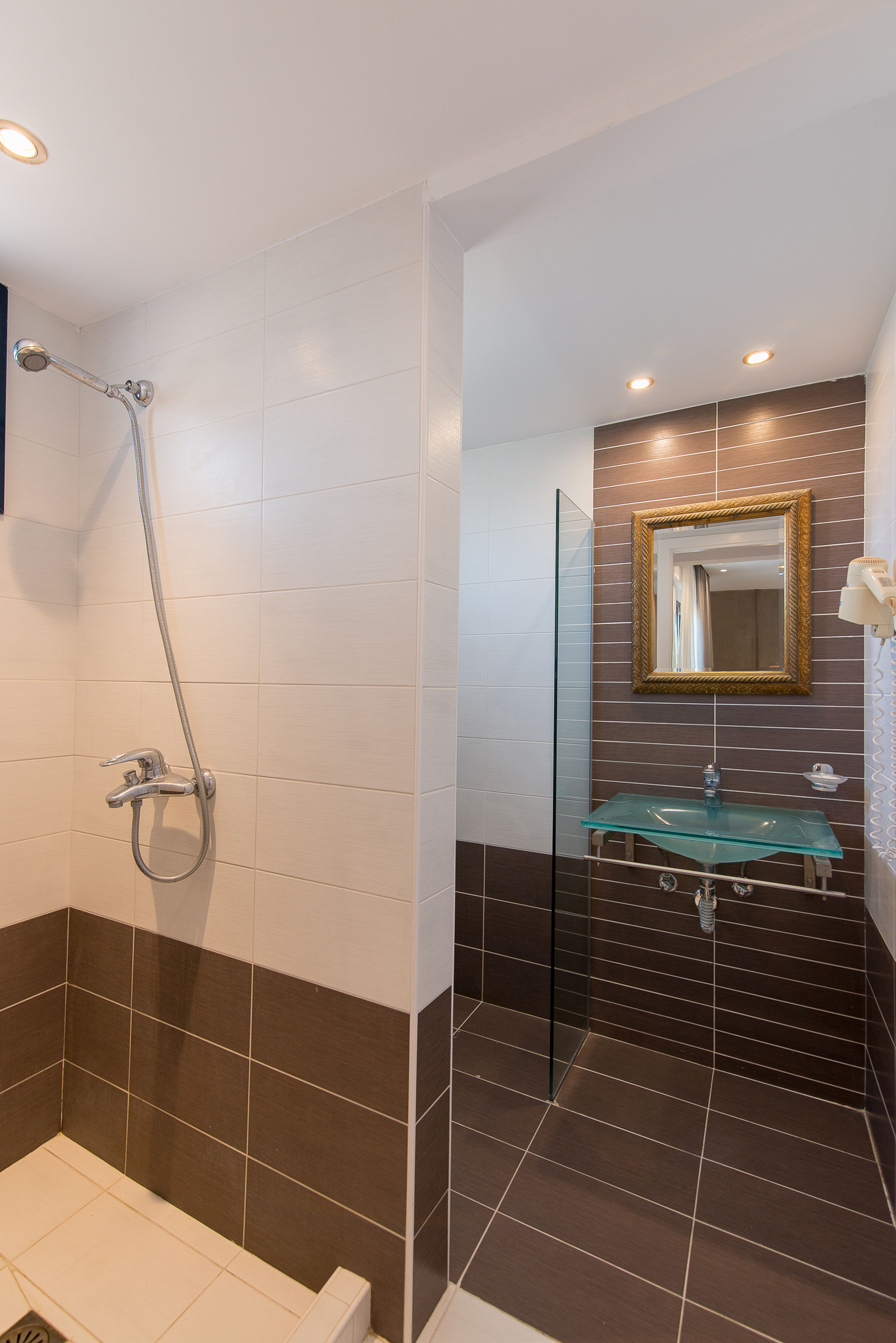 Double or Twin Deluxe