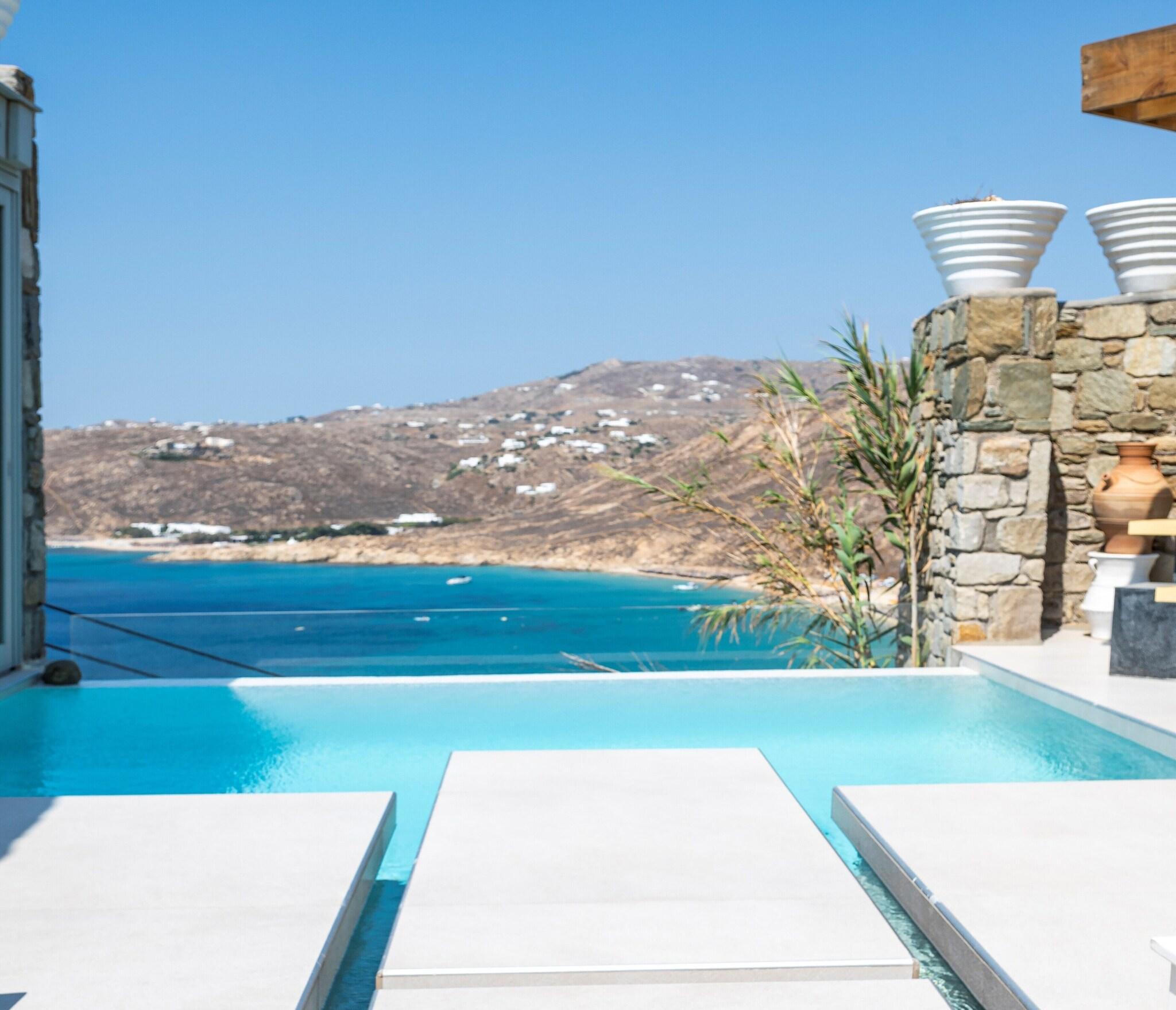 Villa Grand with Views