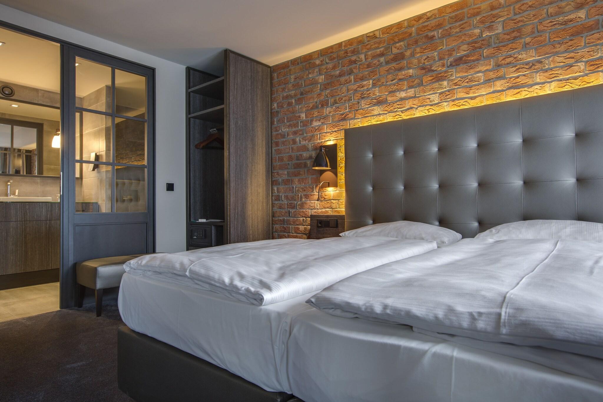 Double Superior King Bed