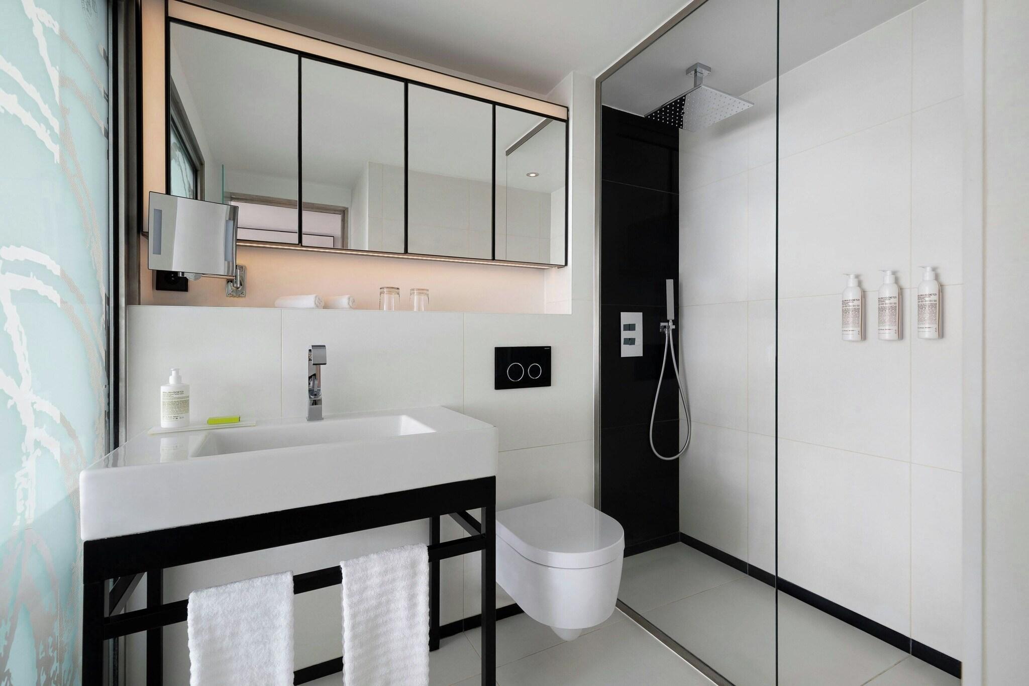 Double Premium with Views