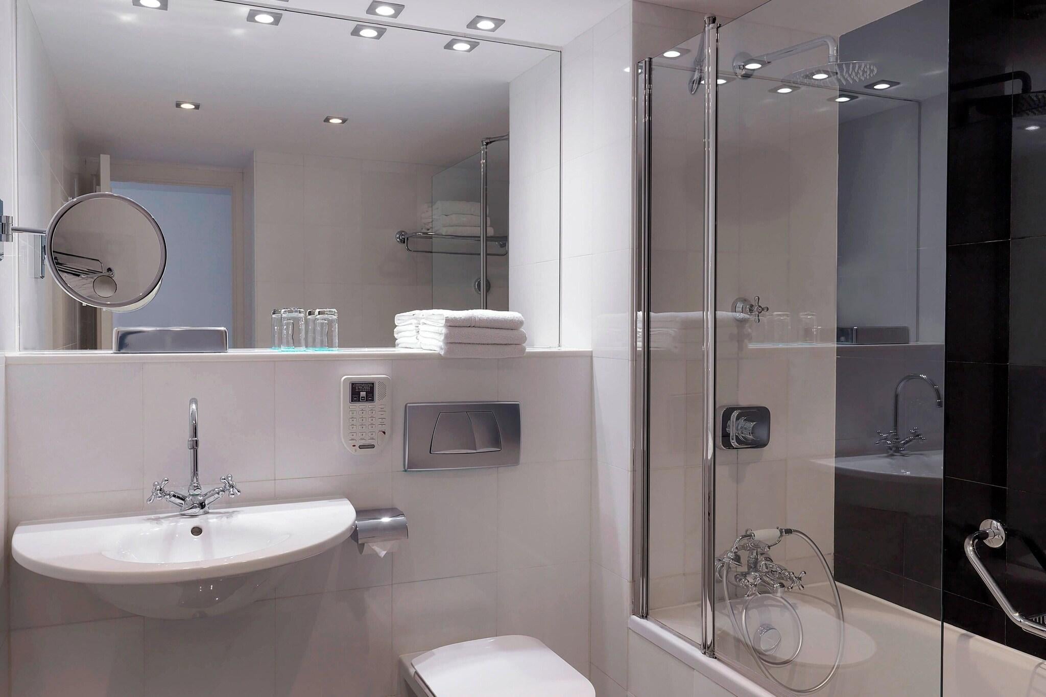 Quadruple Superior City View