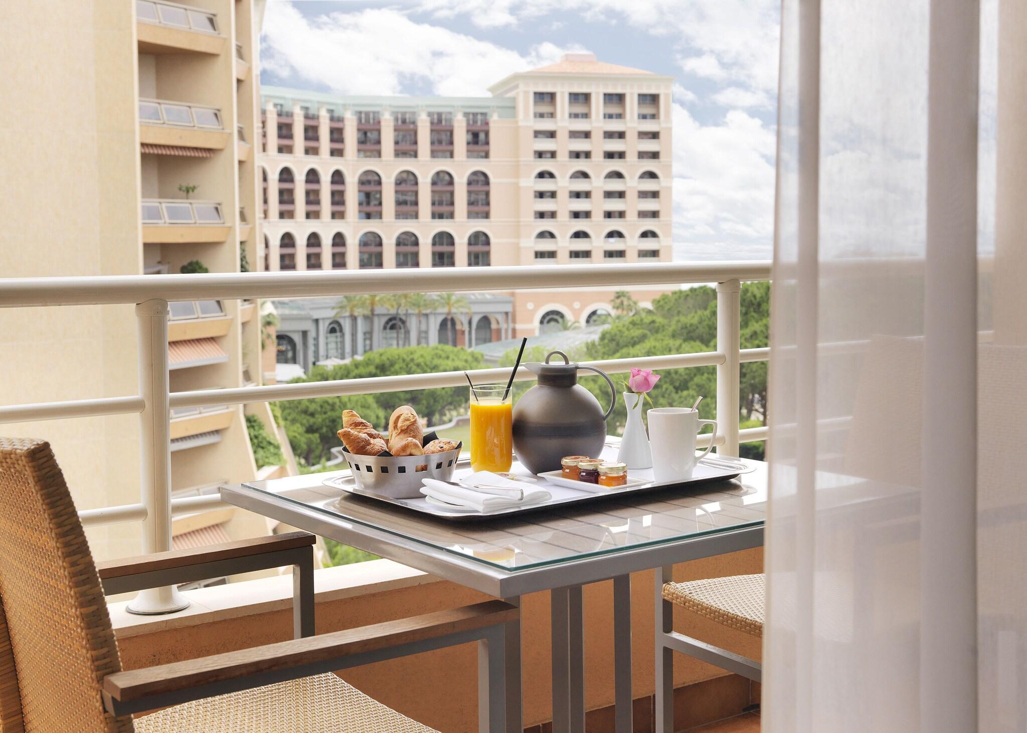 Double Deluxe with Views