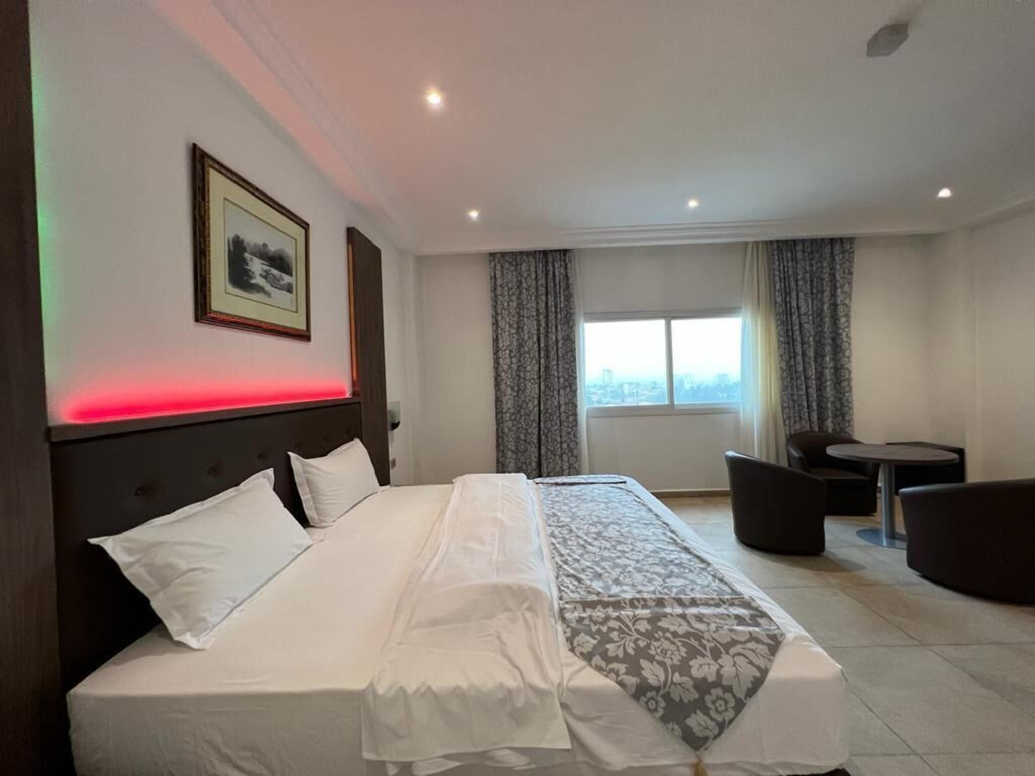 Double Deluxe Queen Bed