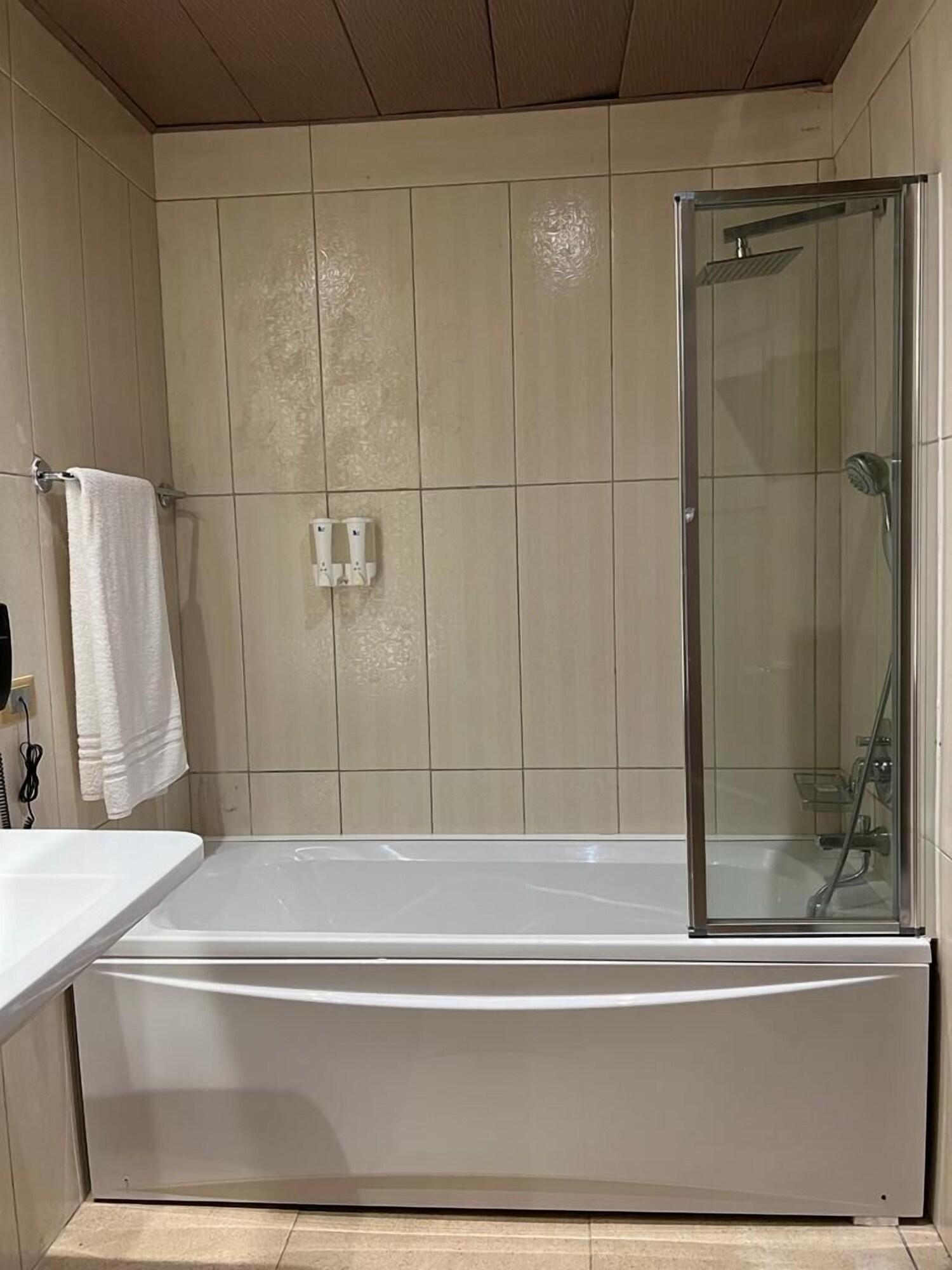 Double Queen Size Bed