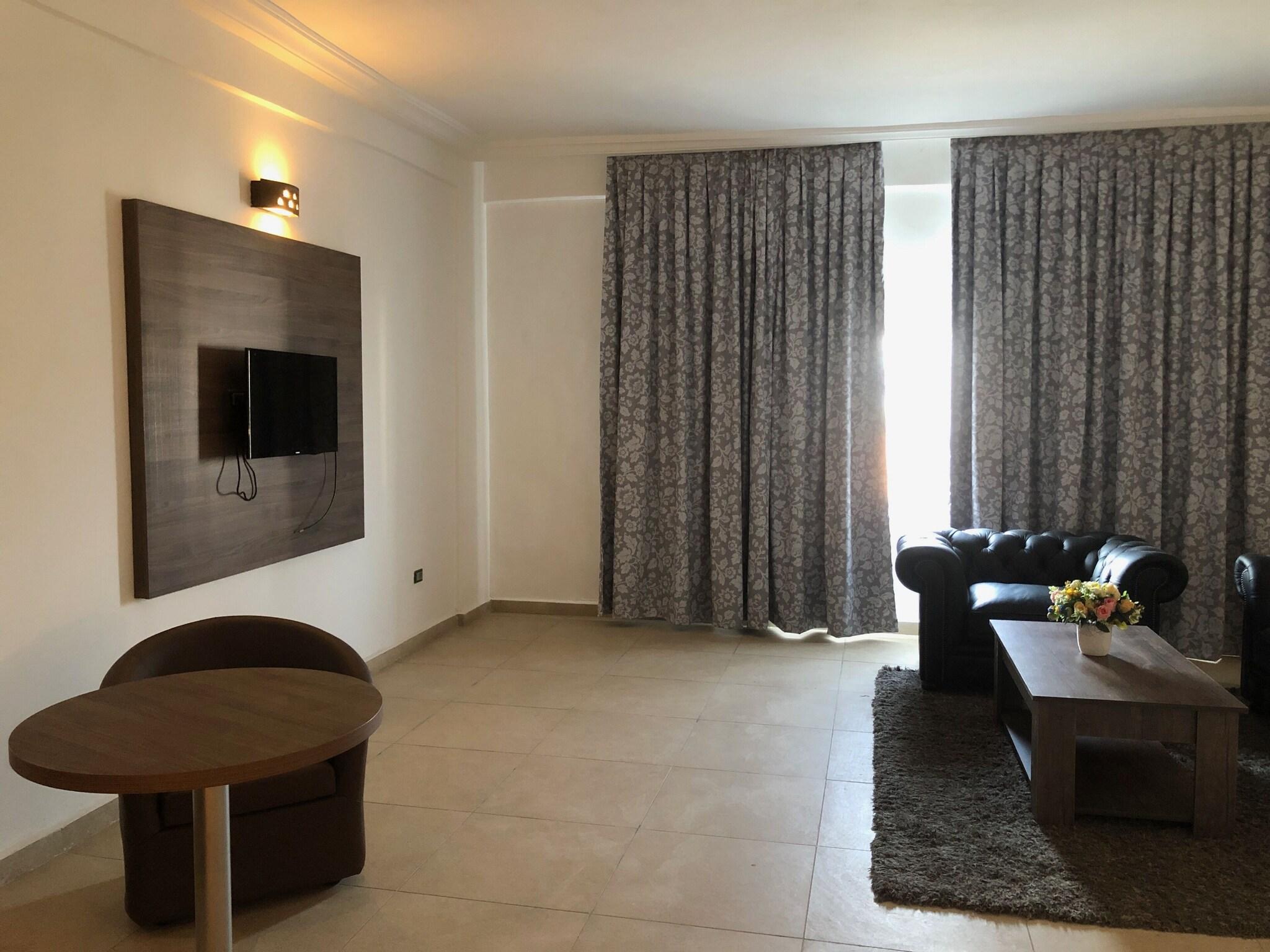 Studio King Size Bed