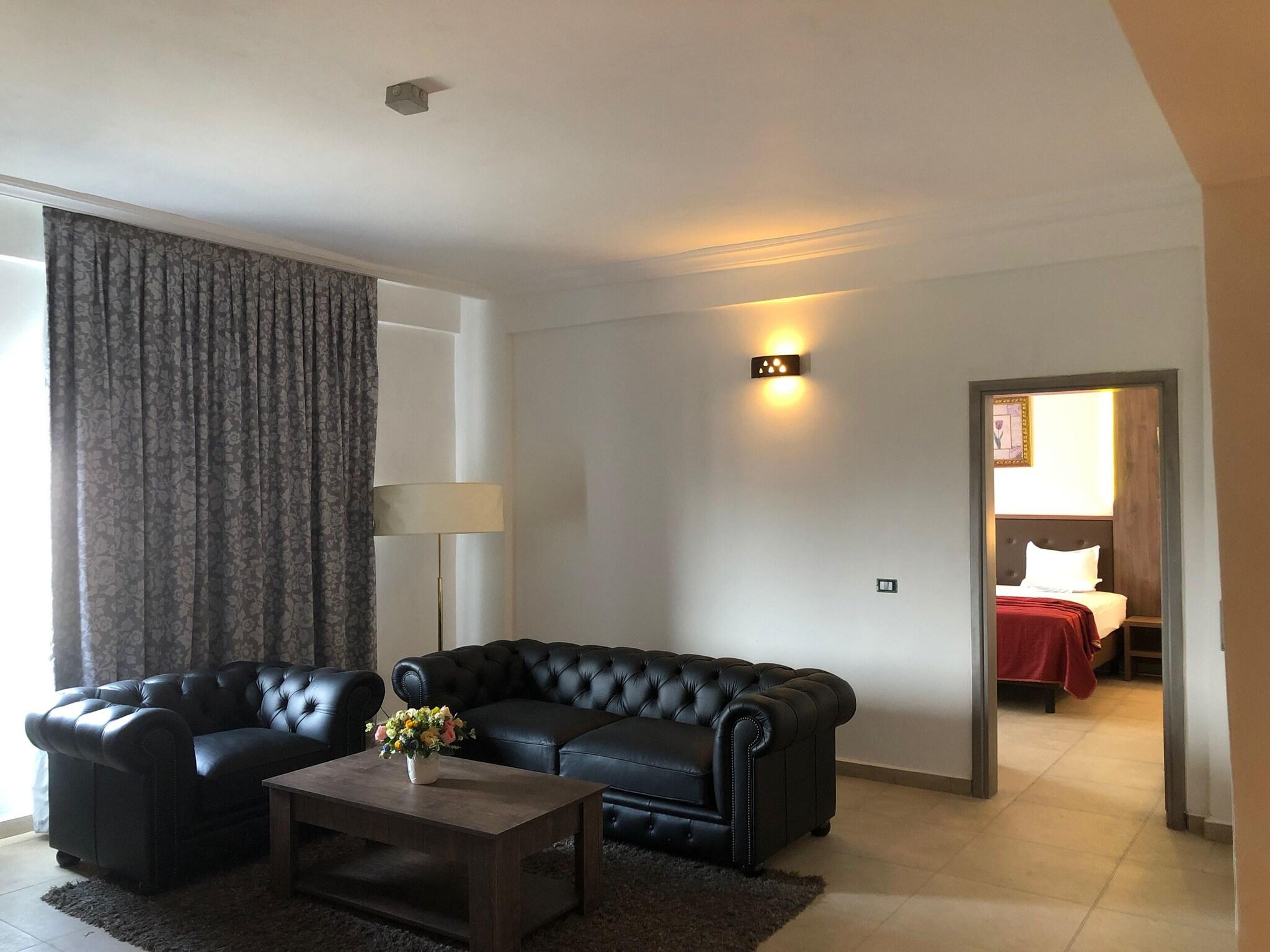 Studio King Size Bed